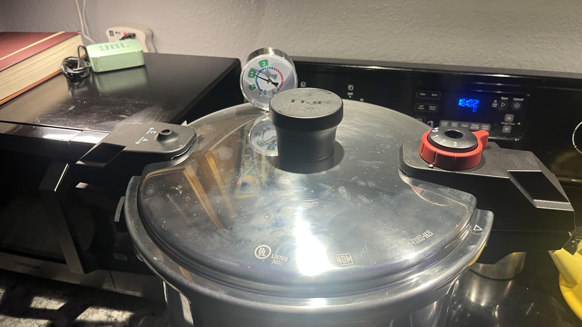 T-fal 22-Quart Aluminum Pressure Canner, 3 PSI Settings, Home Canning, Includes Racks & Canning Guide, Large Capacity, Pressure & Water Bath Canning for Vegetables, Meats, Seafood & Fruits, Silver customer photo 2