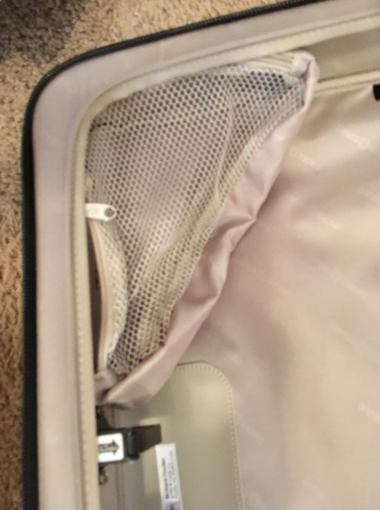 SwissGear 7895 Premium Rolling Garment Bag customer photo 1
