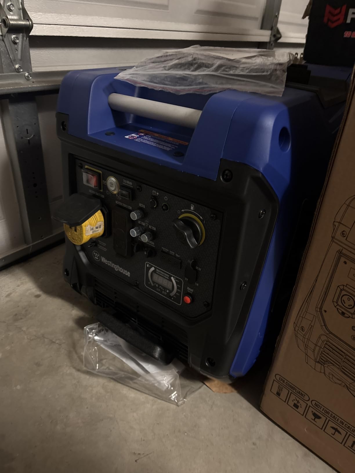 Westinghouse 5000 Peak Watt Super Quiet Portable Inverter Generator, Remote Electric Start with Auto Choke, Wheel & Handle Kit, RV Ready customer photo 2