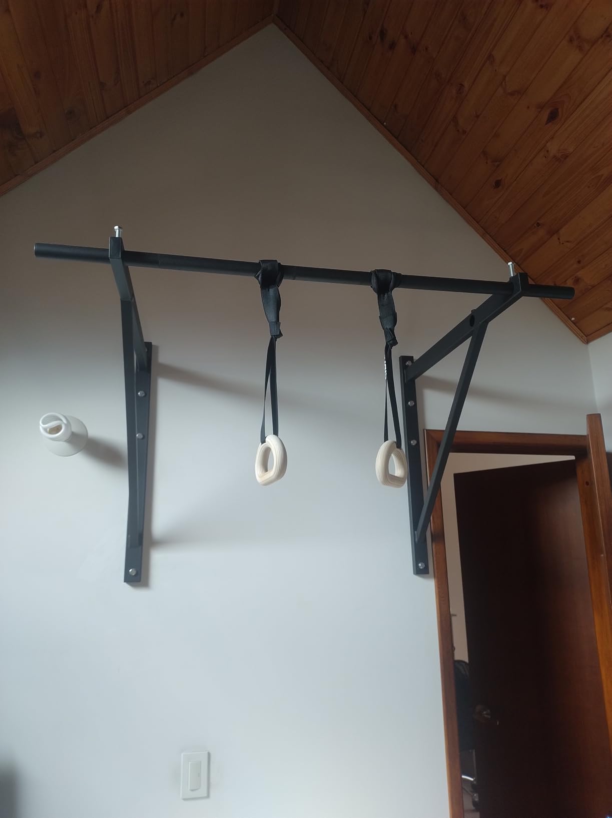 Yes4All Heavy Duty Wall Mounted Pull Up Bar - Multi-Grip Pull Ups / Pull Up Bar Ceiling Mount / Joist Mount for Home Gym customer photo 2