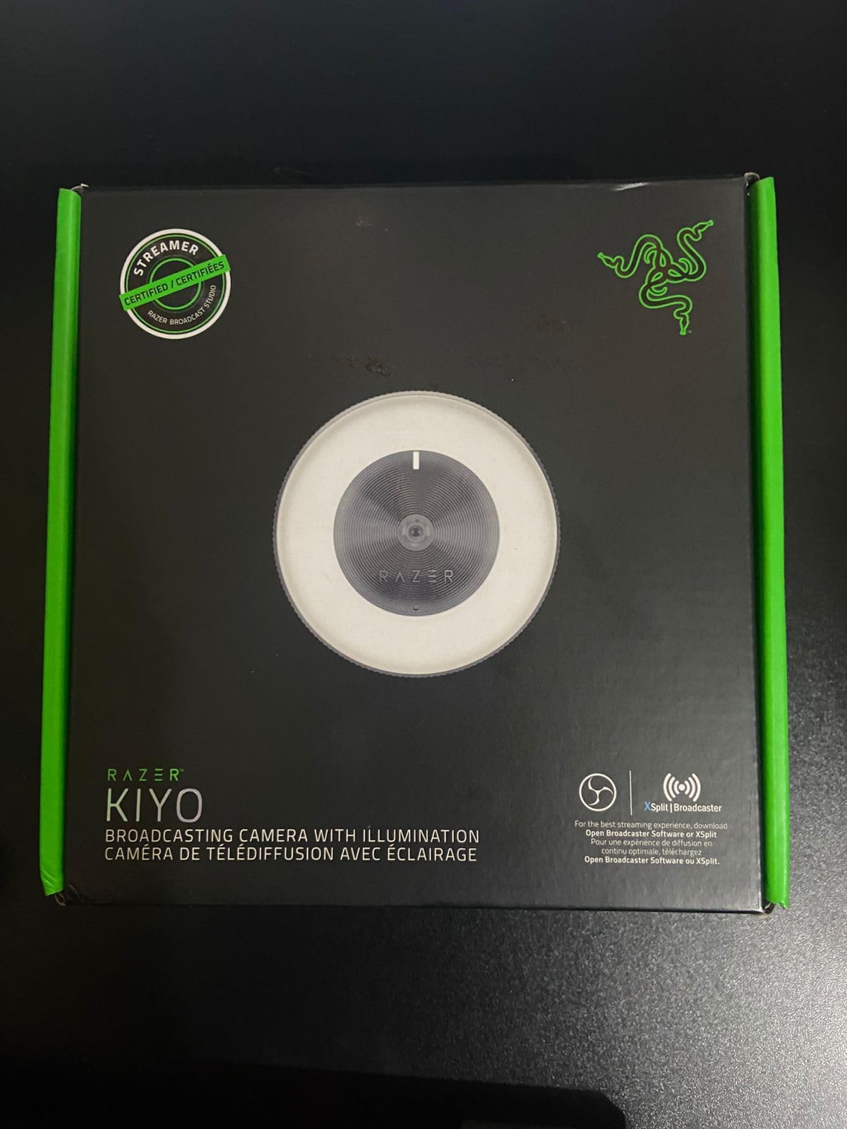 Razer Kiyo Streaming Webcam: 1080p 30 FPS / 720p 60 FPS - Ring Light w/Adjustable Brightness - Built-in Microphone - Advanced Autofocus customer photo 1