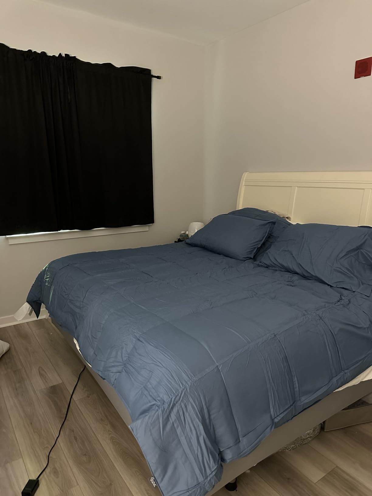 Bare Home Comforter Set - Queen Size - Ultra-Soft - Goose Down Alternative - Premium 1800 Series - All Season Warmth, Black customer photo 2