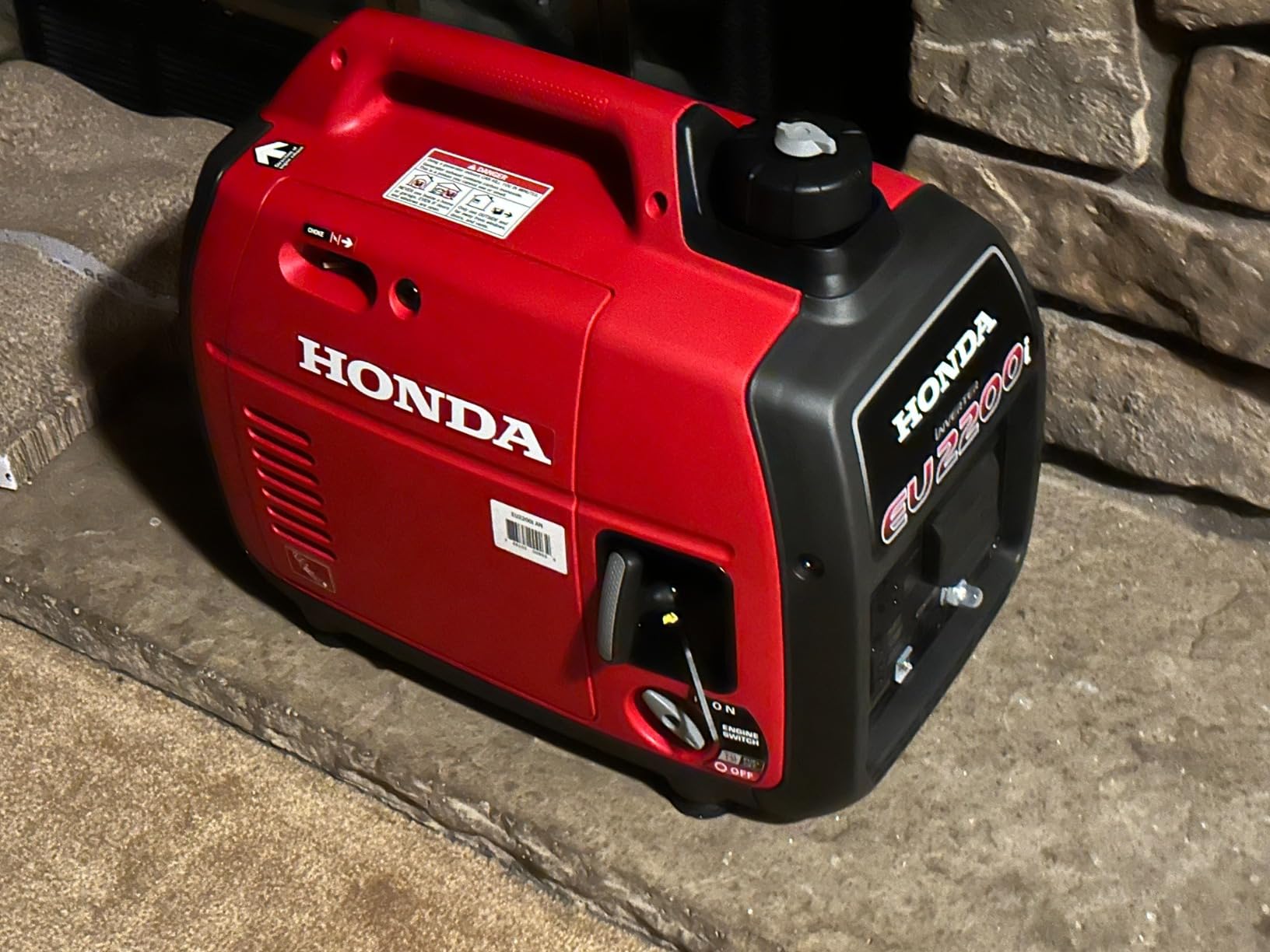 Honda EU2200i 2200 Watt Inverter Generator, Super Quiet 120V Gas Powered Portable Generator for Camping or Home Backup Power Supply customer photo 1