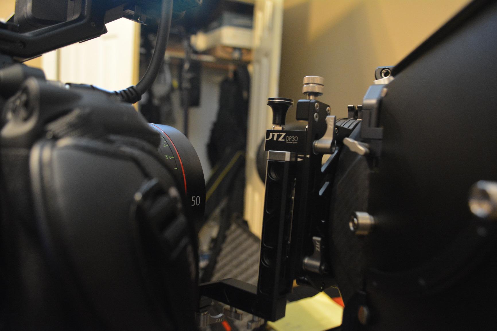 JTZ DP30 Cine Carbon Fiber 4x5.65 Inch Swing-Away Lens Matte Box 15mm / 19mm Rod Railblocker for Sony FS5 FS7 ARRI RED Canon C100 C200 C300 Blackmagic BMPCC 4K 6K BMCC Pocket Cinema Panasonic Camera customer photo 1
