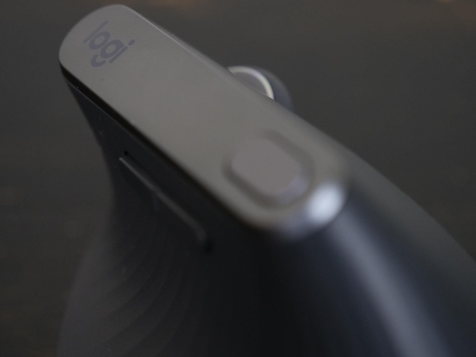 Logitech MX Vertical Wireless Mouse - Ergonomic Design Reduces Muscle Strain, Move Content Between 3 Windows and Apple Computers, Rechargeable, Graphite customer photo 1