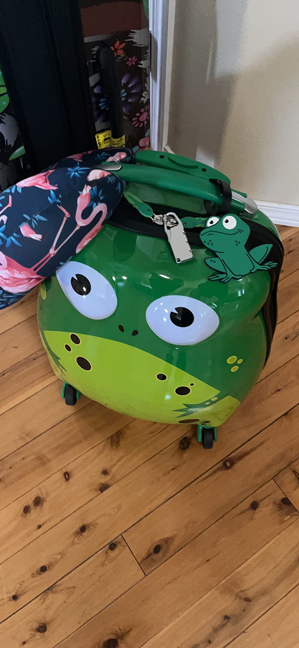 Jr. Kids' My First Hardside Spinner Luggage, Carry-On, Shark customer photo 2