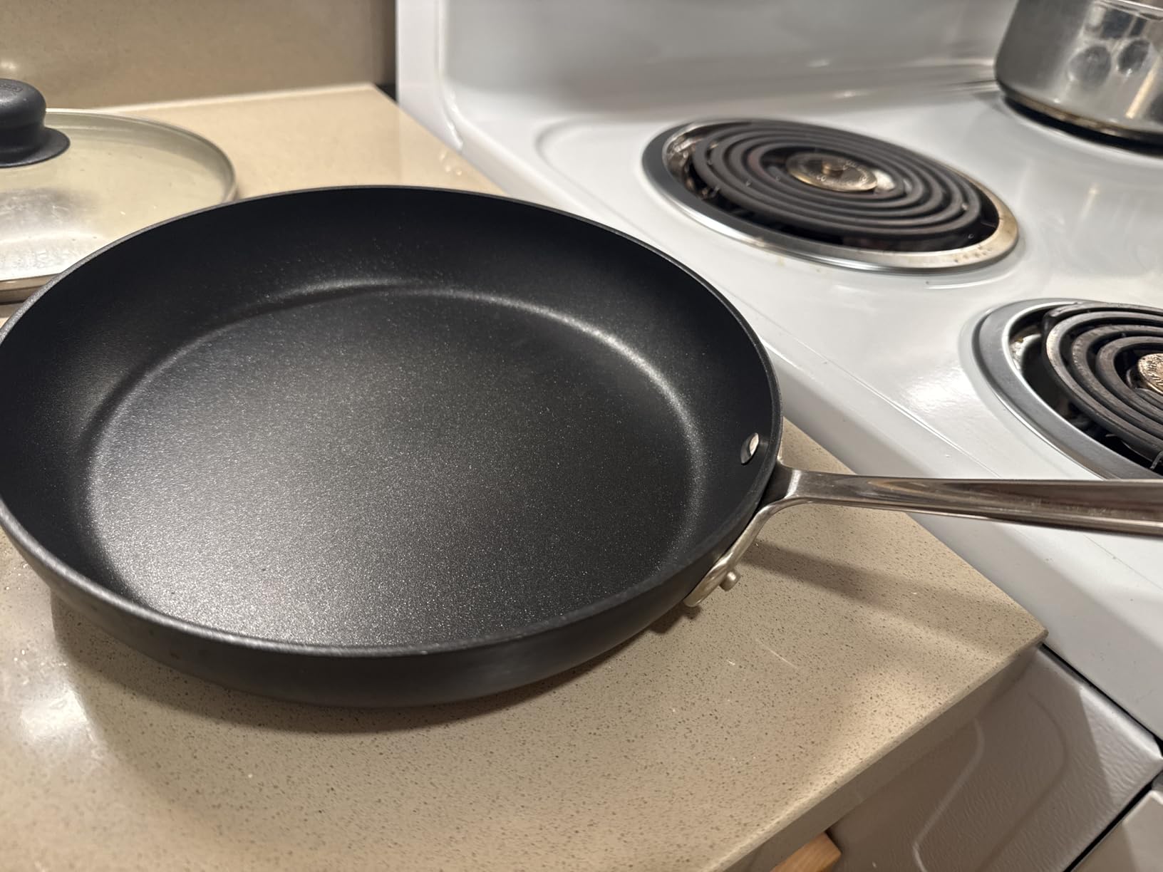 All-Clad HA1 Hard Anodized Nonstick (8-Piece) Pots and Pans Set Non Stick Cookware Sets, Oven Broiler Safe 500F, Black customer photo 2
