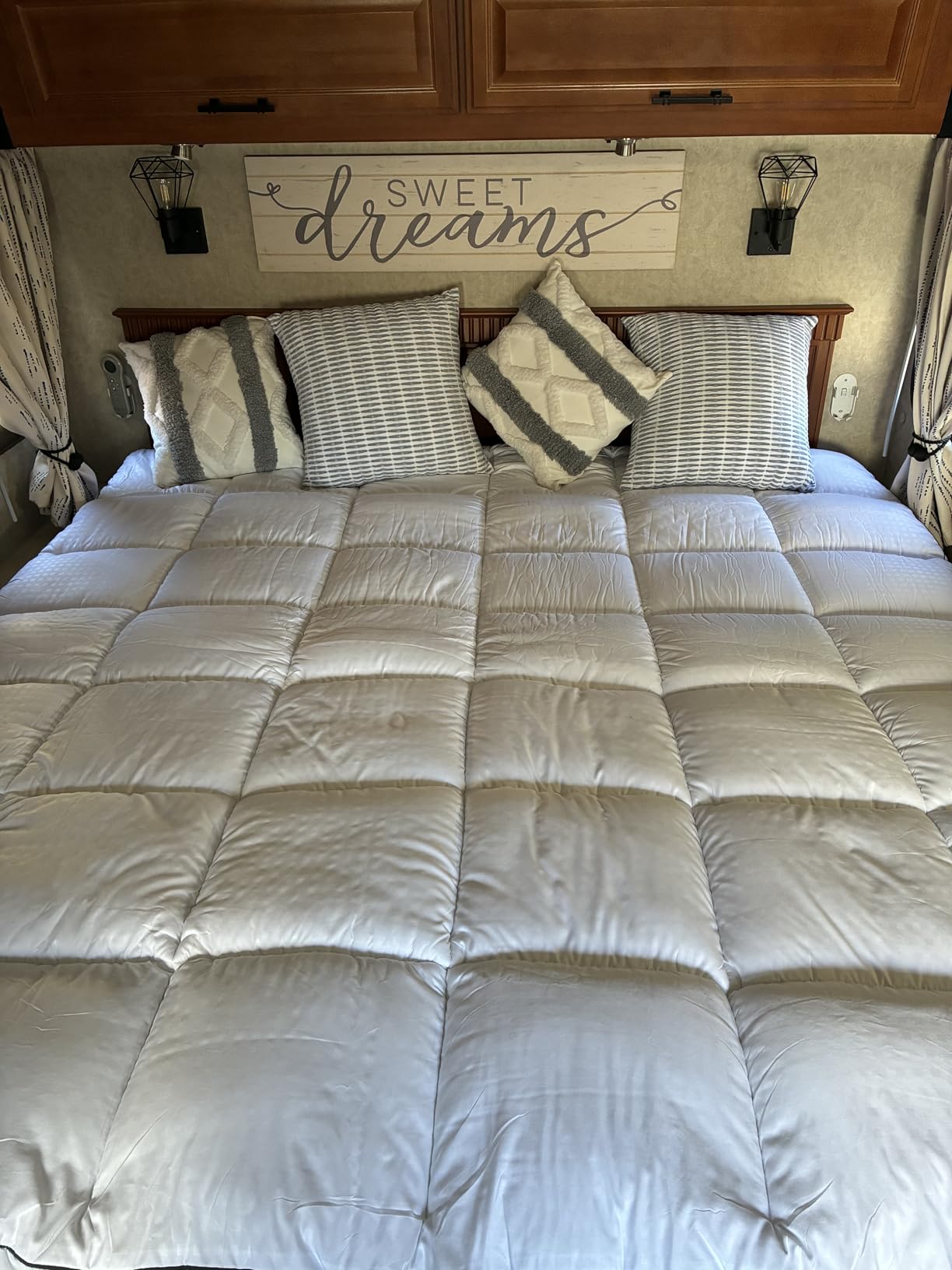 LUCID 2 Inch Gel Memory Foam Mattress Topper, Queen size - 5 Zones - Cooling Gel Infusion - CertiPur Certified Foam customer photo 1