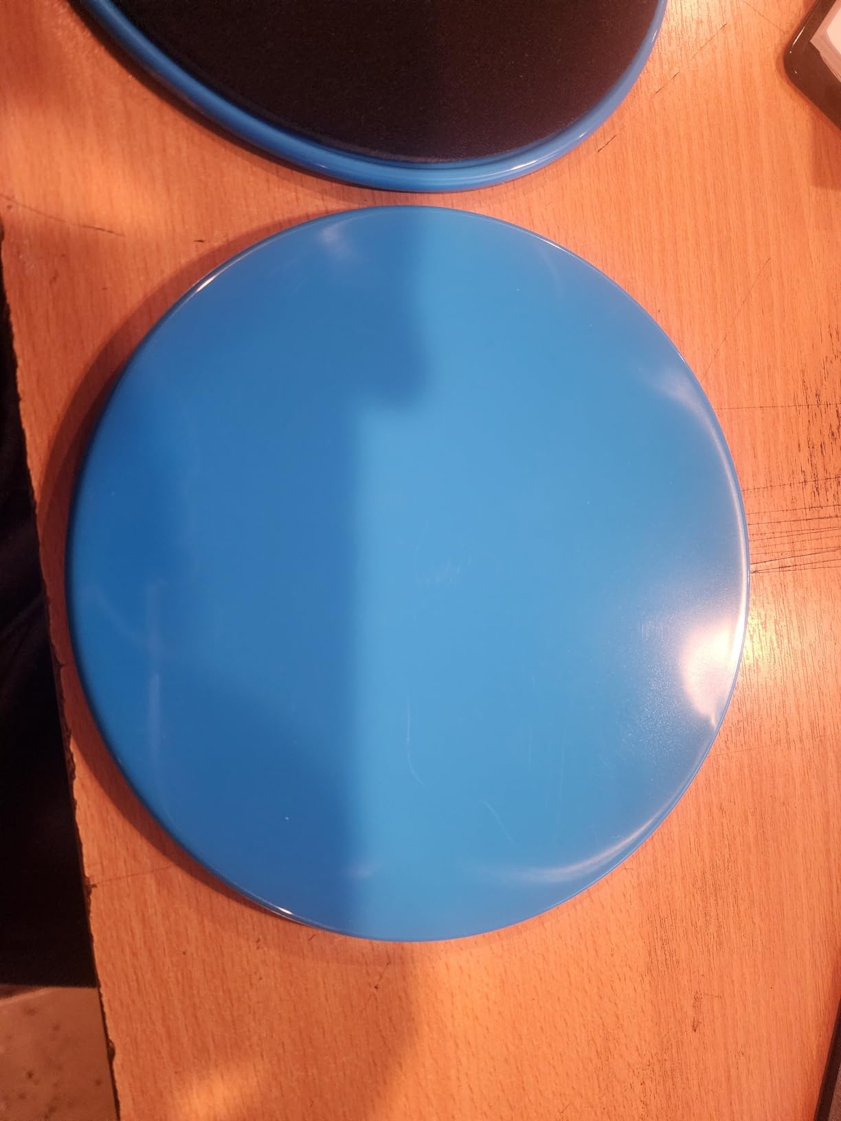 A AZURELIFE Exercise Core Sliders, Dual Sided Exercise Gliding Discs Use on Carpet or Hardwood Floors, Light and Portable, Perfect for Abdominal&Core Workouts customer photo 2