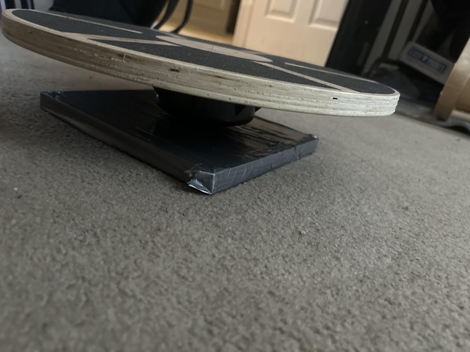 Fitvids Non-Slip Wooden Wobble Balance Board Core Trainer 15.55-inch Diameter with 360 Rotation for Stability Training, Multiple Colors customer photo 1