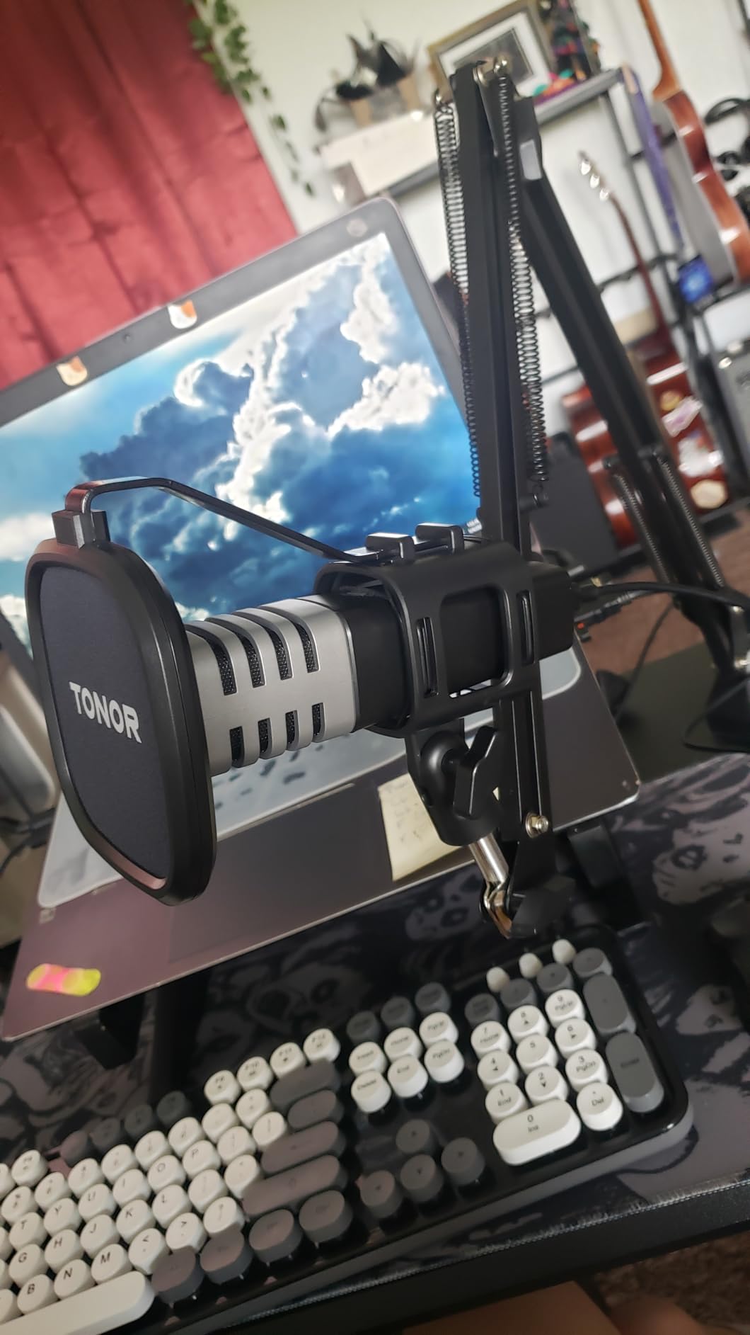 TONOR TC-777 Podcast Microphone, USB Computer Microphone, Cardioid Condenser PC Mic with Tripod Stand and Pop Filter for Podcasting, Streaming, Vocal Recording, Compatible with PC & Laptop, PS4/5 customer photo 1
