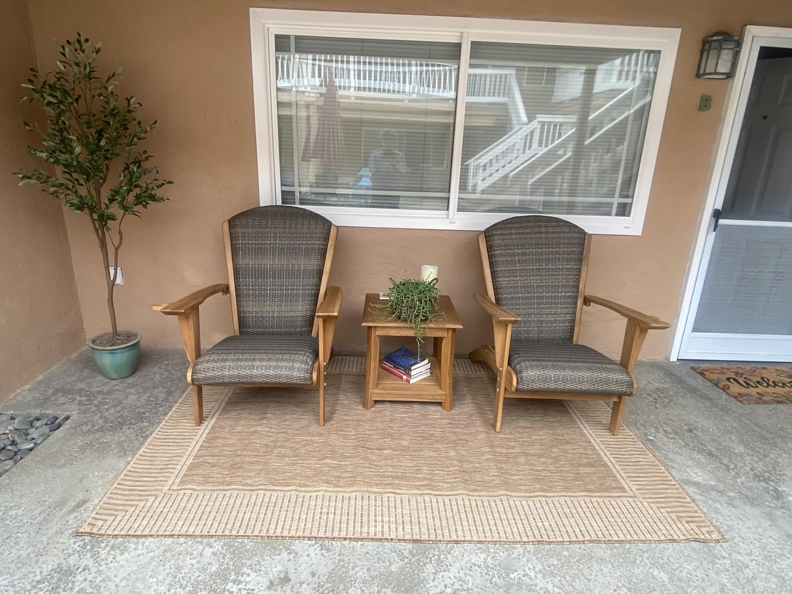 nuLOOM Asha Light Brown Bordered Indoor/Outdoor Area Rug, 5' x 8' customer photo 1