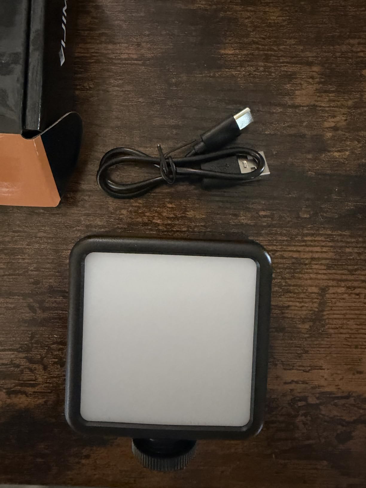 ULANZI VL-81 3000mAh Bi-Color LED Video Light w Softbox - 3200K-5600K+CRI95 Rechargeable Camera Light, 3 Cold Shoe Mount for DSLR/GoPro/Sony/Canon/iPhone, Vlog Filming TikTok Live & Photography customer photo 2