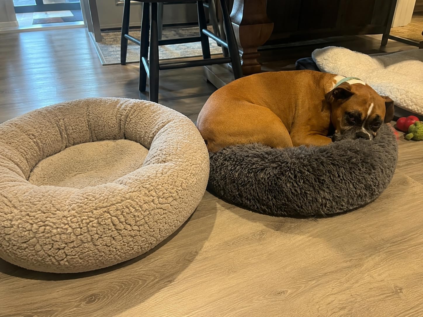 Bedsure Calming Dog Bed Medium Size Dog Donut Washable Pet Bed,30ins Camel | Oprah Daily Sleep Award,Fluffy Faux Fur Round Cuddler,Anti-Slip Bottom,Anti-Anxiety,Deep Sleep for Pets Up to 45 Lbs customer photo 2