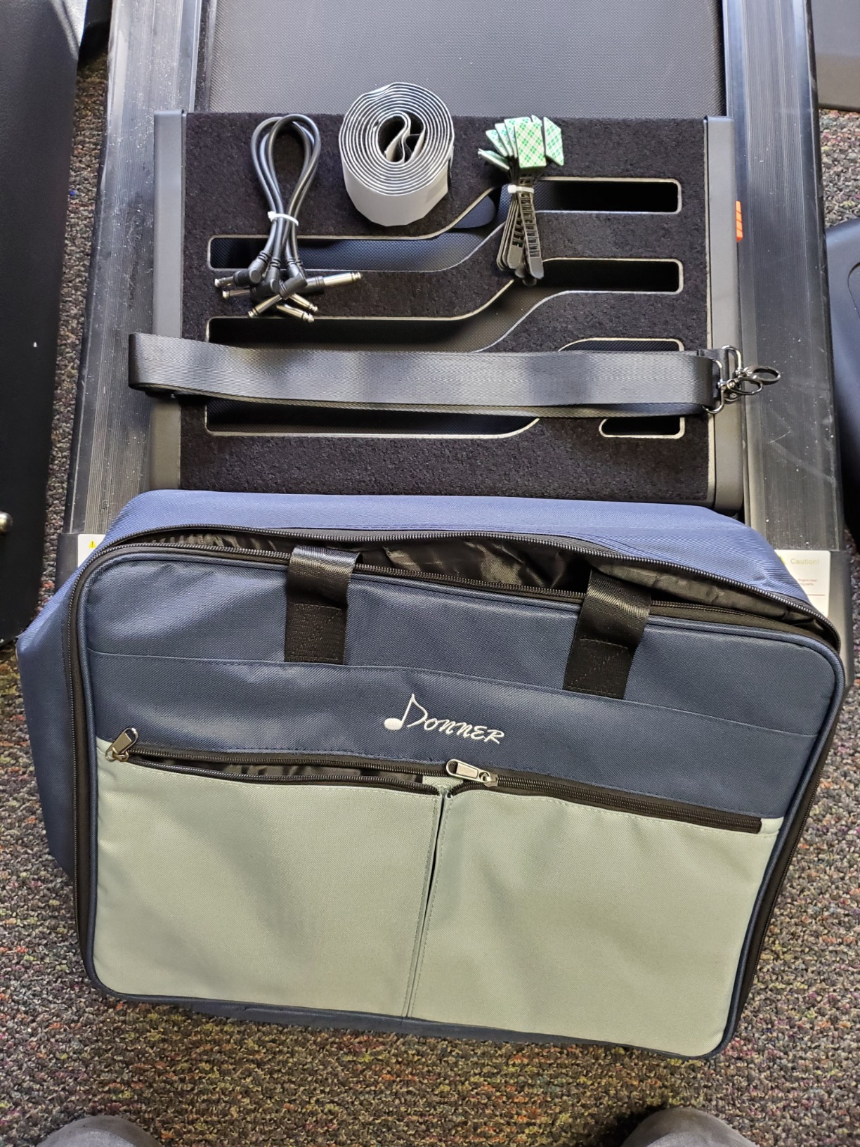 Donner Guitar Effects Pedal Board, DB-S300 Extra Large Power Supply Pedalboard Set with Convertible Bag Backpack, 60