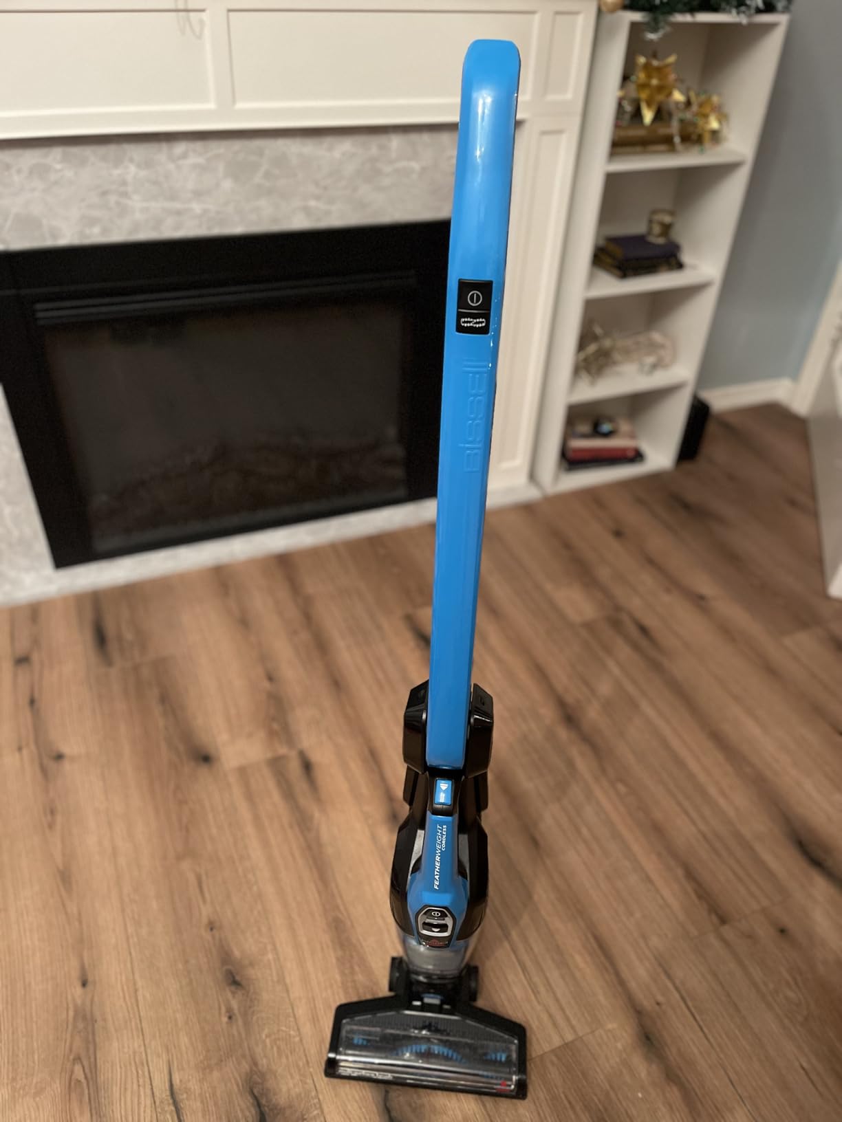 Bissell, 3061 Featherweight Cordless Stick Vacuum, Self-Standing, Electric Blue, Black customer photo 1