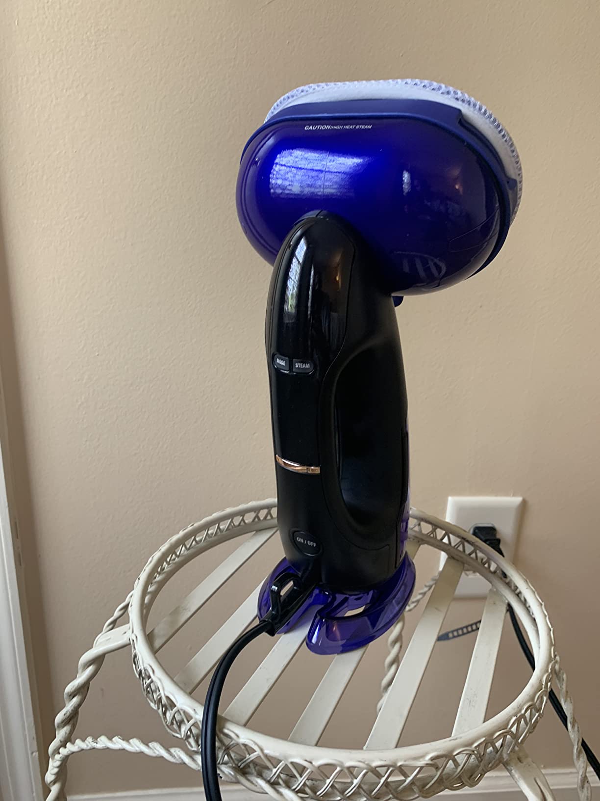 Conair 2-in-1 Handheld Steamer and Iron for Clothes, Turbo ExtremeSteam 1875W Garment Steamer and Clothing Iron, Black / Blue, Versatile Vertical or Horizontal Steam Iron with Smart Sensor and 4 Steam Levels, GS108L customer photo 1