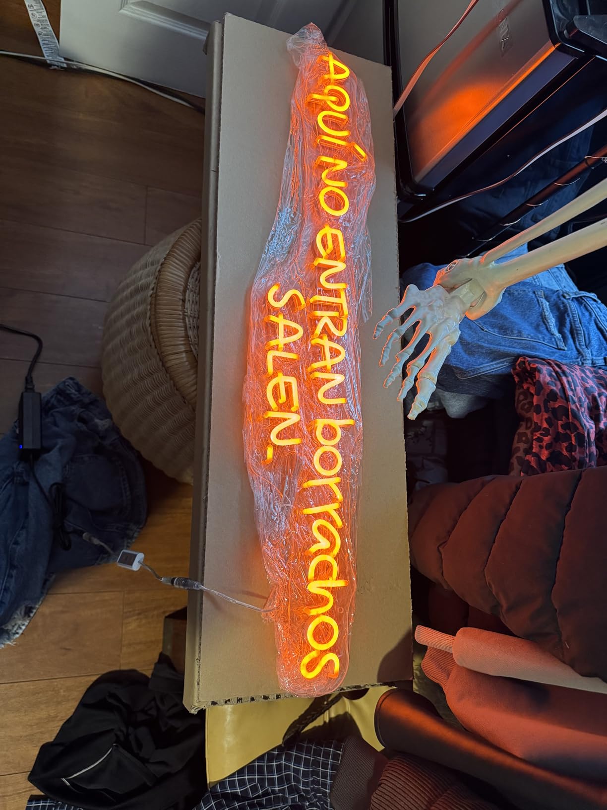 Custom Neon Signs, Personalised Large Led Neon Lights Sign Customizable for Wall Decor Wedding Birthday Party Bedroom Bar Shop Name Logo Lights (Optional 16