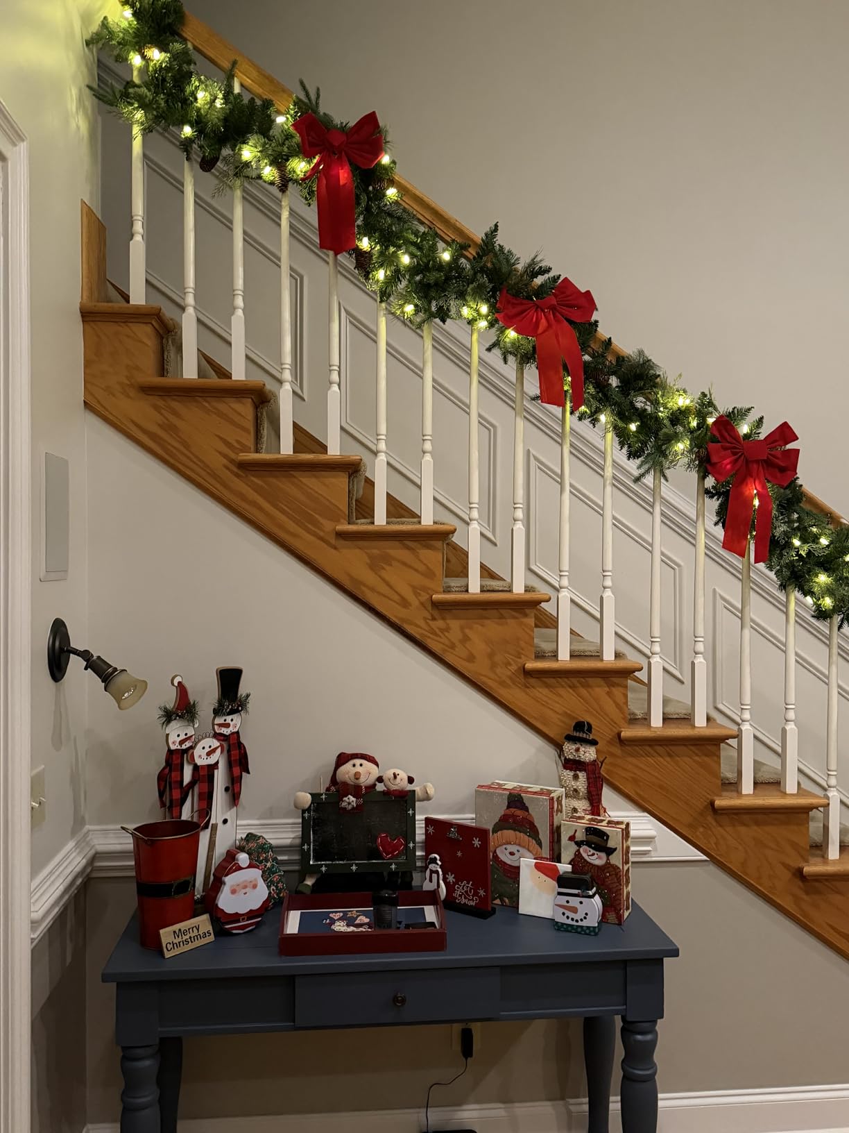 9 FT Christmas Garland Pre-lit 70 LED Lights Holiday Artificial Decor for Stairs Mantle Door Indoor Outdoor Garland with Battery Operated Timer customer photo 2