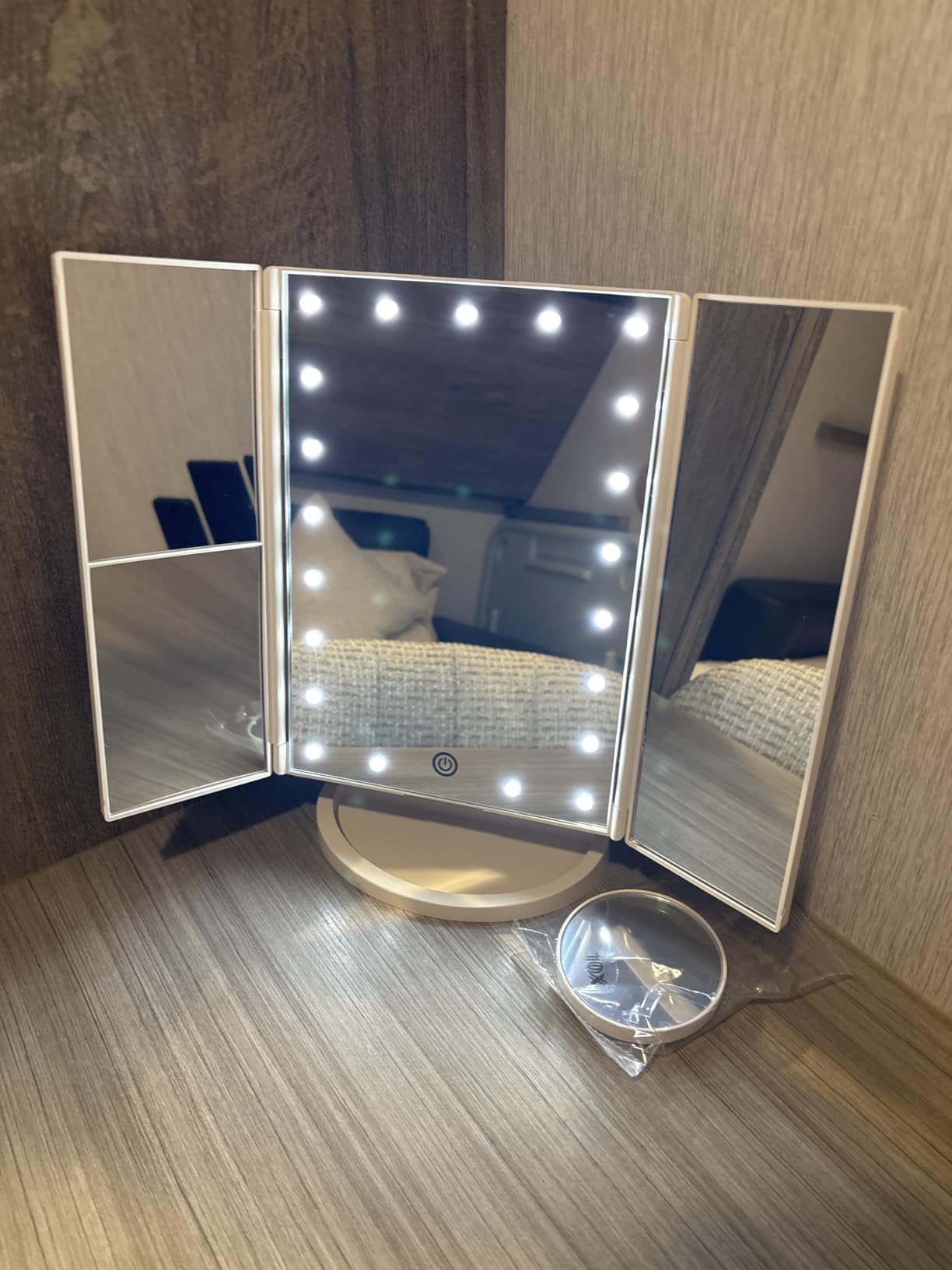 HUONUL Makeup Mirror, Vanity Mirror with Lights, 2X/3X/10X Magnification, Touch Control, Trifold, Dual Power Supply, Birthday Gifts for Women, Wife, Mom, Girls, Dorm Room Essentials customer photo 1