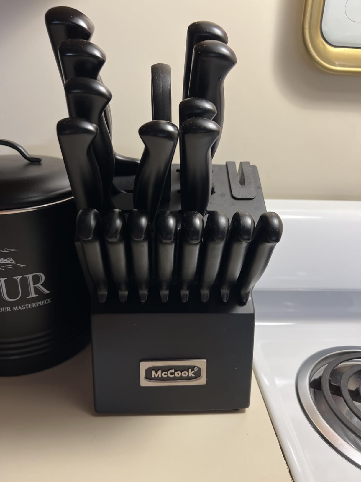 McCook Knife Set Kitchen Steel Knife Block Set w Built-in Sharpener | German Forged Stainless Steel, 15 PC, Razor Sharp, Non-Stick & Anti-Rust, Ergonomic Handle, Full Tang, Gift Box customer photo 1