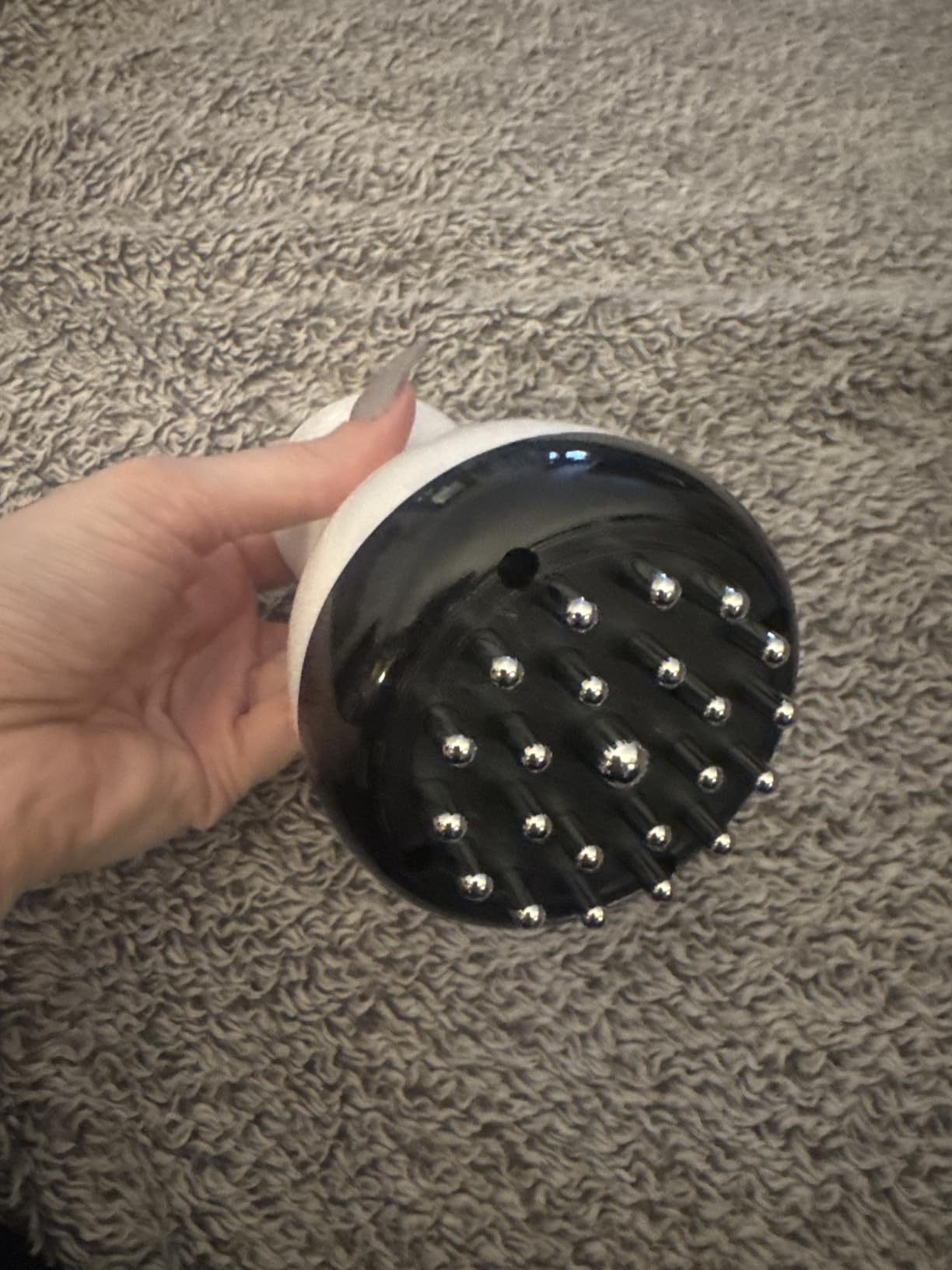 InvoSpa Shiatsu Massager with Heat - Deep Tissue Kneading Pillow for Neck, Shoulders, and Back - Electric Full Body Massage customer photo 1