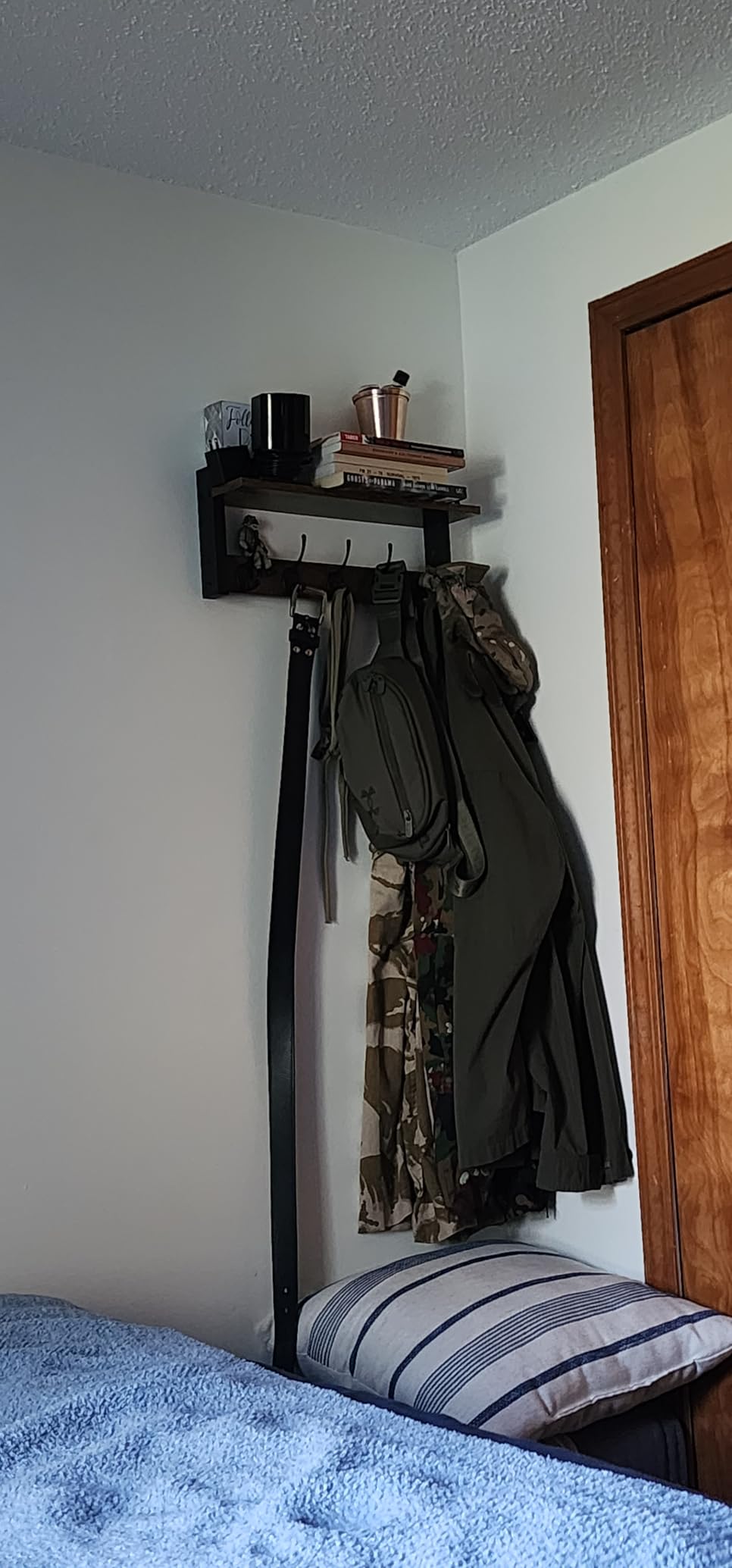 Homode Wall Hooks with Shelf, Wood Coat Rack with Shelf Wall-Mounted, Entryway Hanging Shelves with 5 Metal Hooks for Clothes Hats Towel Purse Robes, Rustic Brown Black customer photo 1