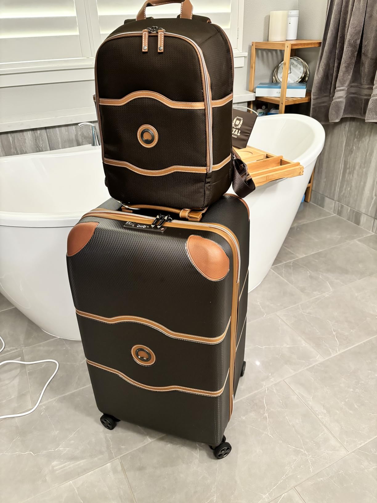 Delsey Chatelet Air 2.0 Checked Suitcase 28 Inch Large, Hardside Polycarbonate Luggage, Dual-Density Spinner Wheels, TSA Lock, Chocolate Brown customer photo 2
