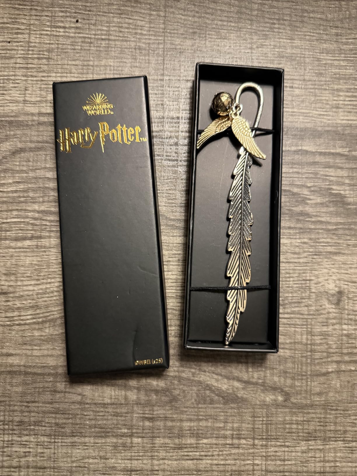 Harry Potter Metal Bookmark with Hanging Charm Golden Snitch Hogwarts Reading Gifts Book Lovers Gift Box (Golden Snitch) customer photo 2