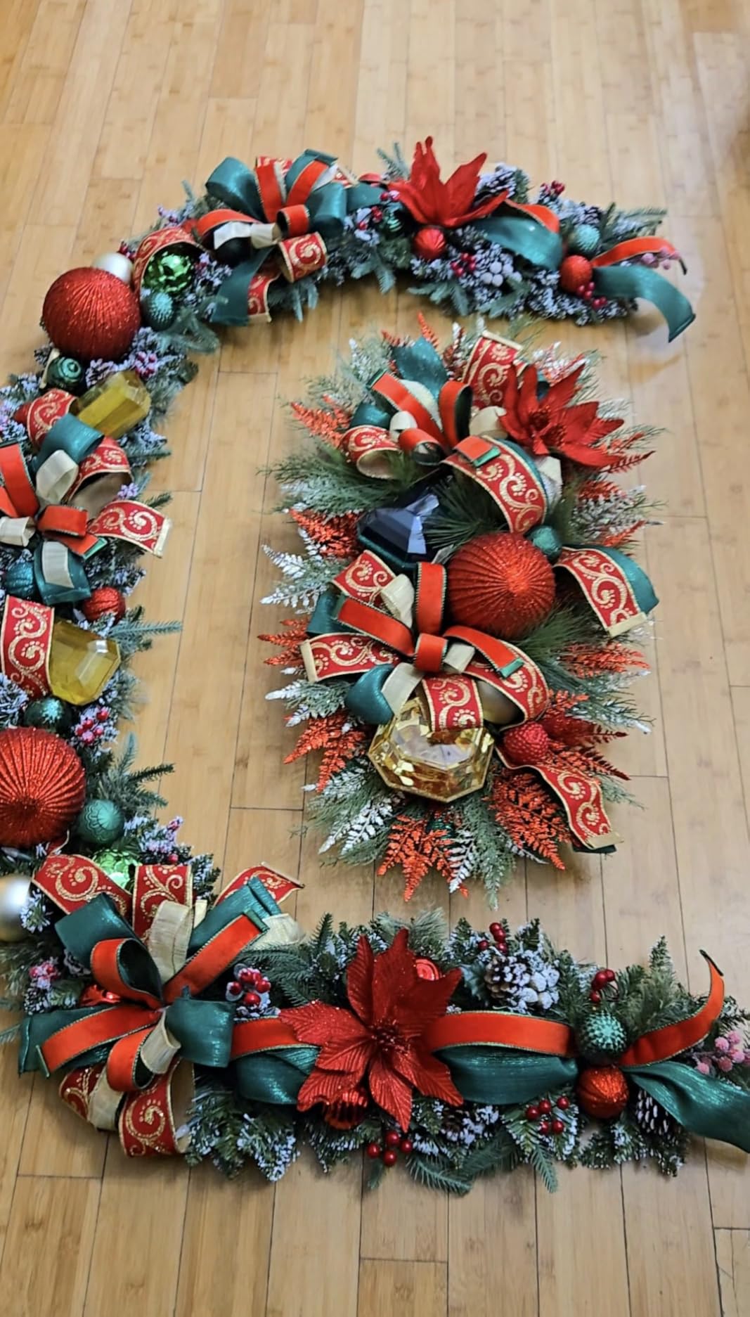 Christmas Garland Pre-lit 9 Ft with 50 Led Lights, Battery Operated Fireplace Stairs Mantle Door Indoor Outdoor, Decorated Pine Cone and Snow Style customer photo 1