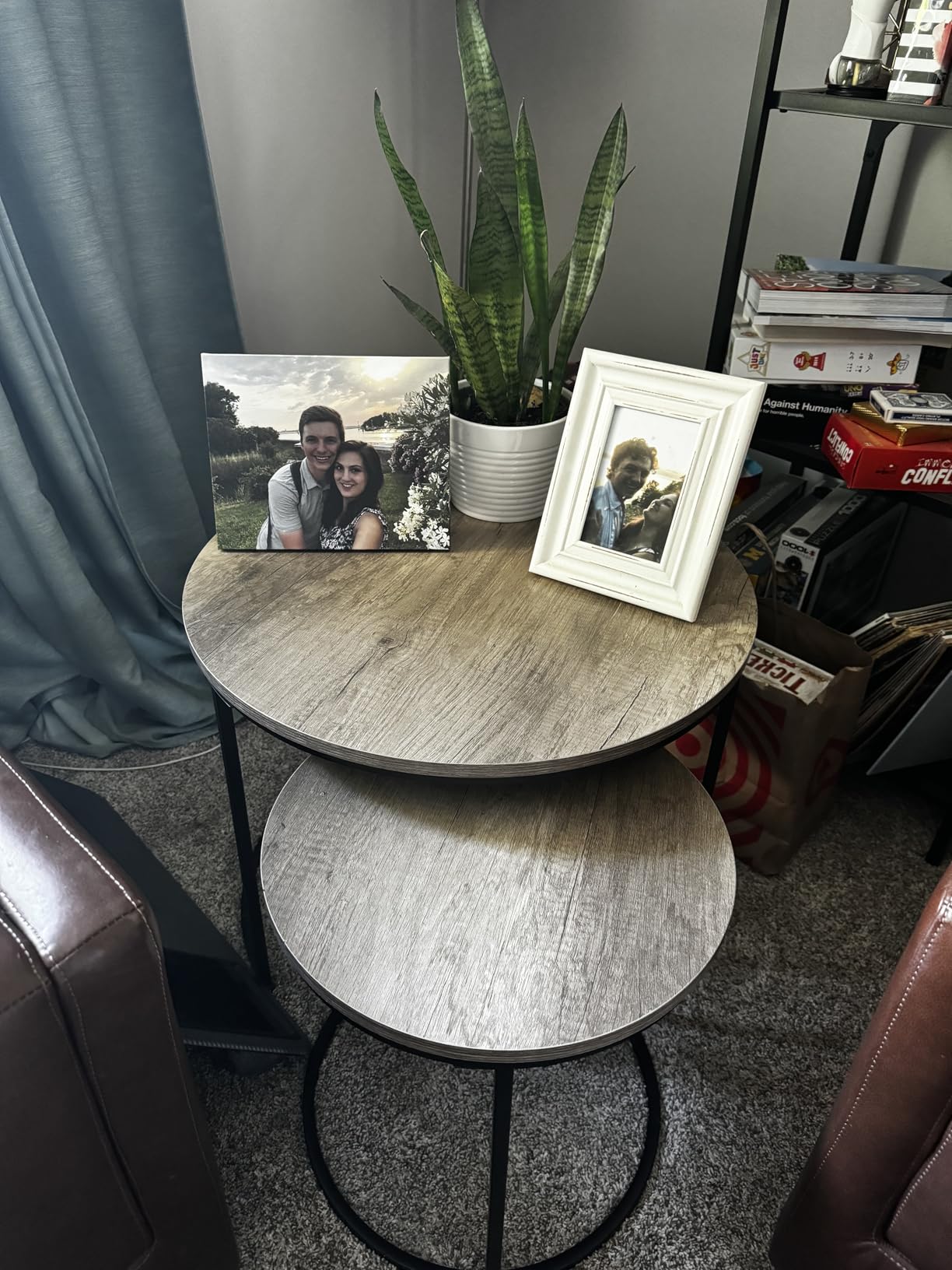 Yaheetech Nesting Coffee Table, Round Coffee Table for Living Room, Nesting Table with Wooden Tabletop and Sturdy Metal Frame, Stacking Living Room Tables Nesting End Table Set of 2, Rustic Brown customer photo 2