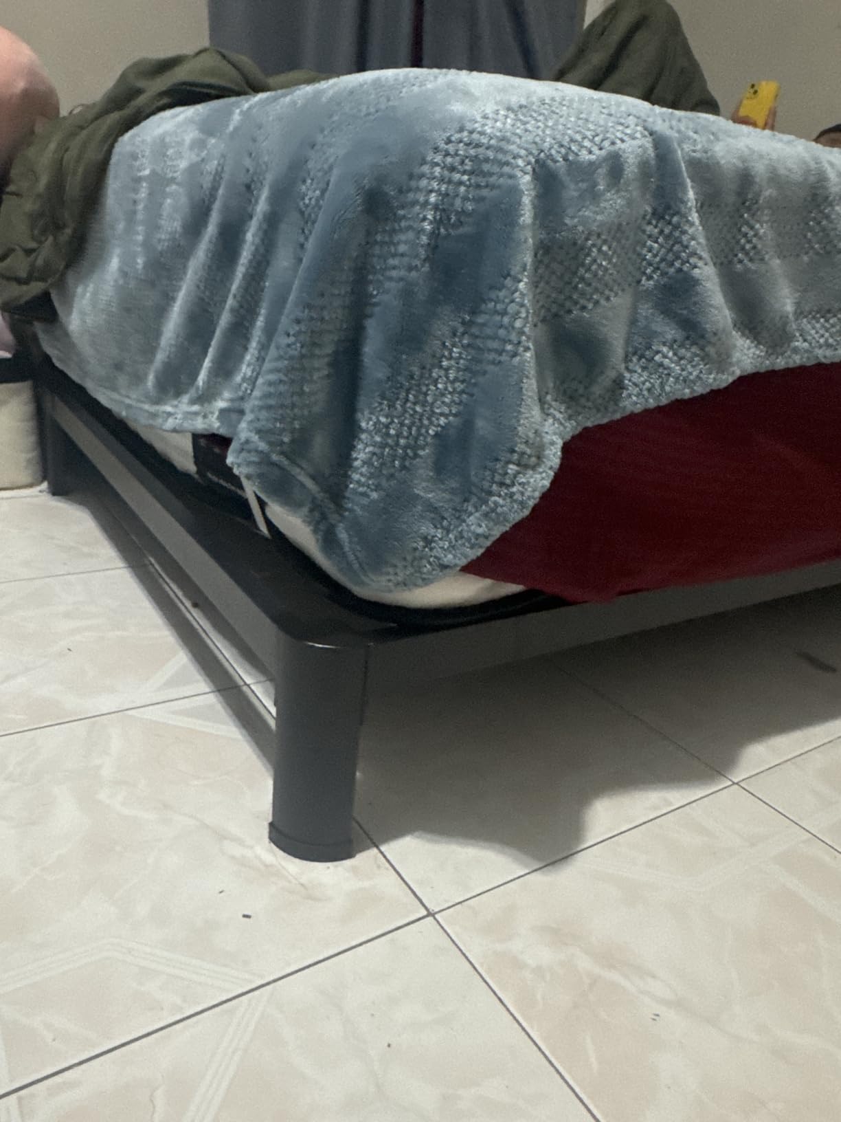 MAF 14 Inch Queen Metal Platform Bed Frame with Round Corner Legs, 3000 LBS Heavy Duty Steel Slats Support, Noise Free, No Box Spring Needed, Easy Assembly customer photo 1