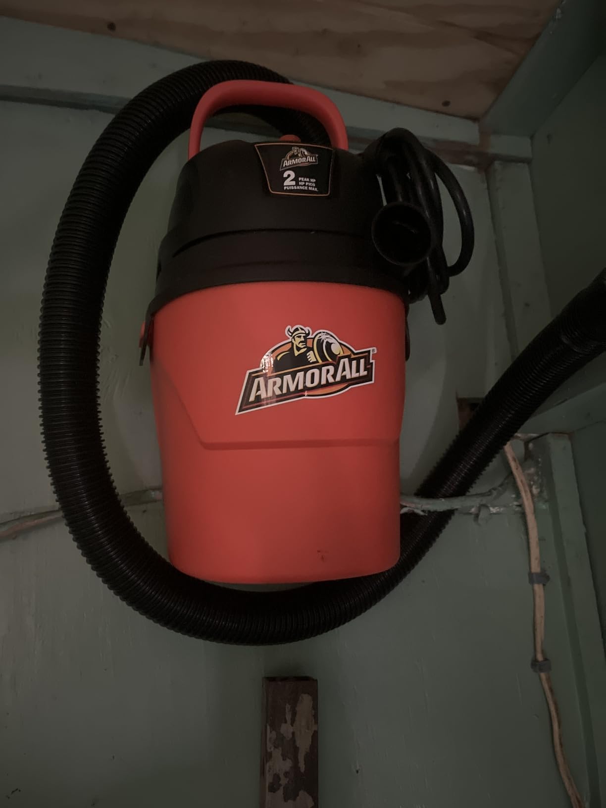 Armor All AA155 1.5-Gallon 2 Peak HP Portable Wet/Dry Vacuum, Orange customer photo 2