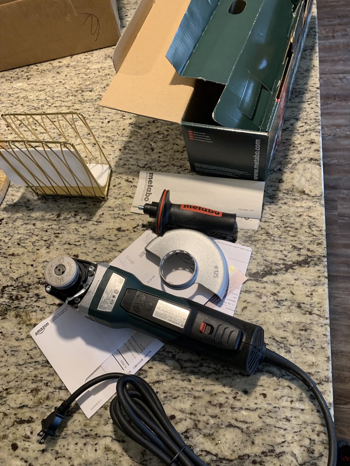 Metabo 4-1/2-5-Inch Angle Grinder, 11 Amp, 11,000 RPM, Non-Locking Paddle Switch, Made in Germany, WP 11-125 Quick, 603624420, Green customer photo 2