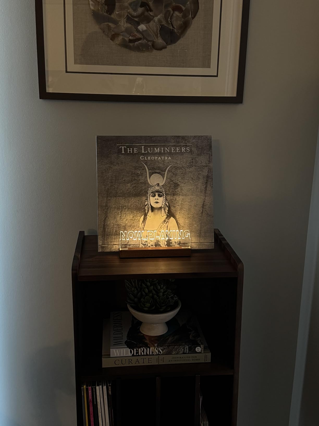 YuanDian Now Playing Vinyl Record Stand, Light up Display Holder for Vinyl Records, Wooden Acrylic Holder with Warm Light for Album Display Storage, Home Desk Decor for Music Lovers customer photo 2