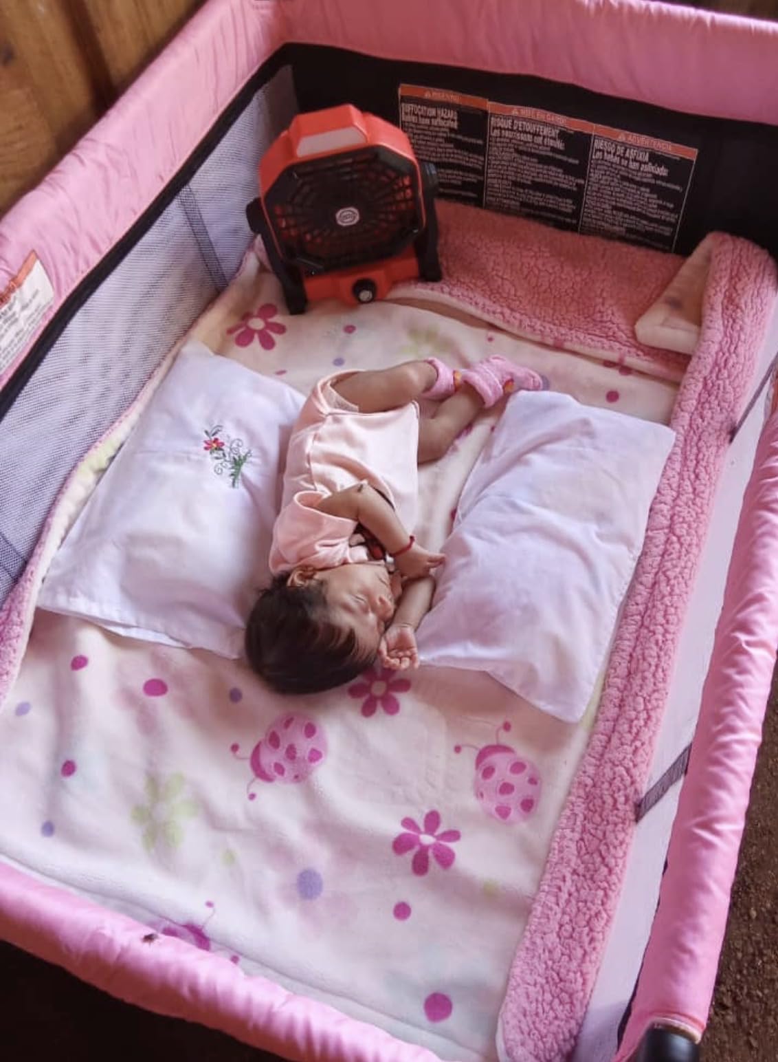 Dream On Me Zazzy Portable Playard with Bassinet - 360 Mesh Visibility, Quick Folding Travel Friendly Design, Carry Bag and Foldable Mattress Pad Included, Compact and Lightweight - Gray customer photo 1
