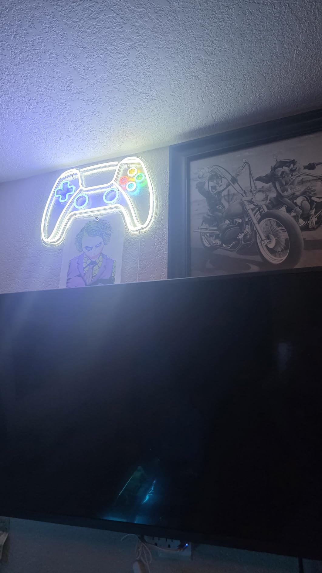 Gamer Neon Sign, Gamepad Shaped LED Neon Sign for Gamer Room Decor, Gaming Neon Sign for Boys Room Decor, Neon Gaming Sign for Gaming Wall Decor, USB Powered Gamer Gifts for Teens, Boys, Kids customer photo 2