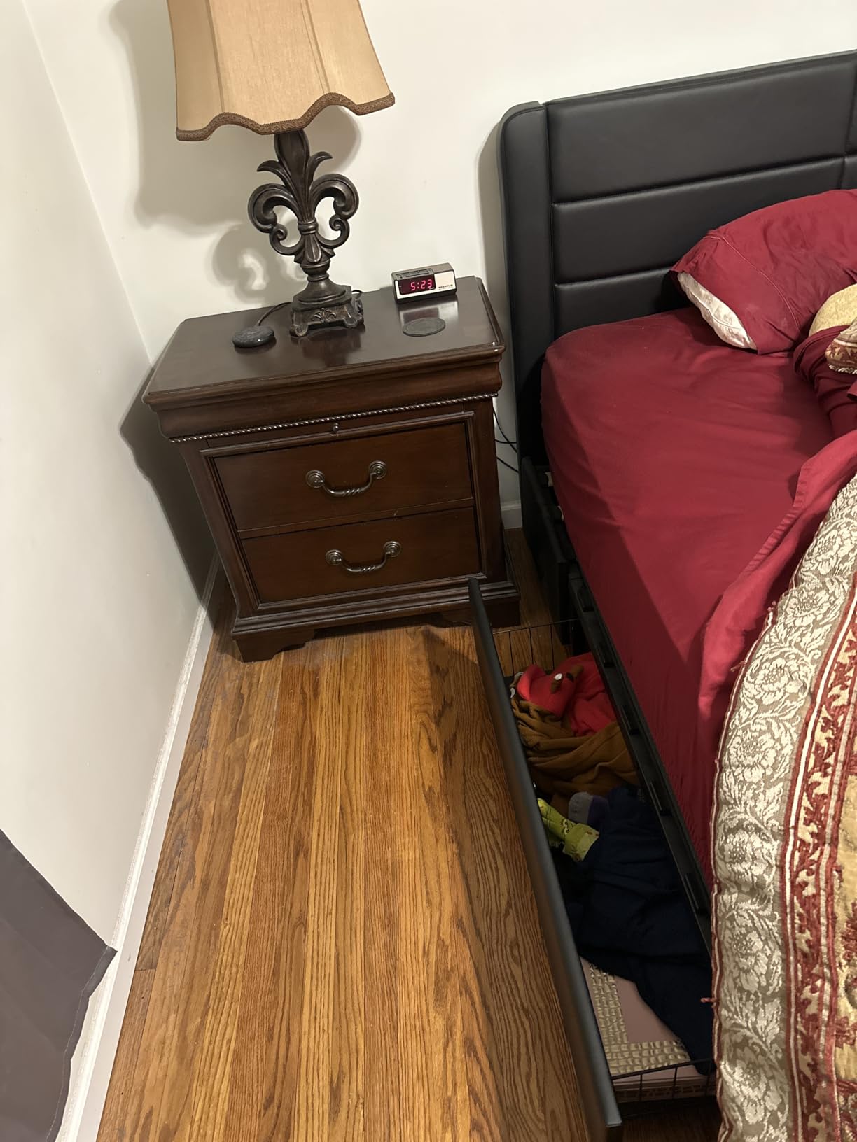 Yaheetech Queen Size Bed Frame Platform with 2 USB Charging Station/Port for Type A&Type C/3 Storage Drawers, Leather Upholstered with Headboard/Solid Wood Slat Support/No Box Spring Needed/Black customer photo 2