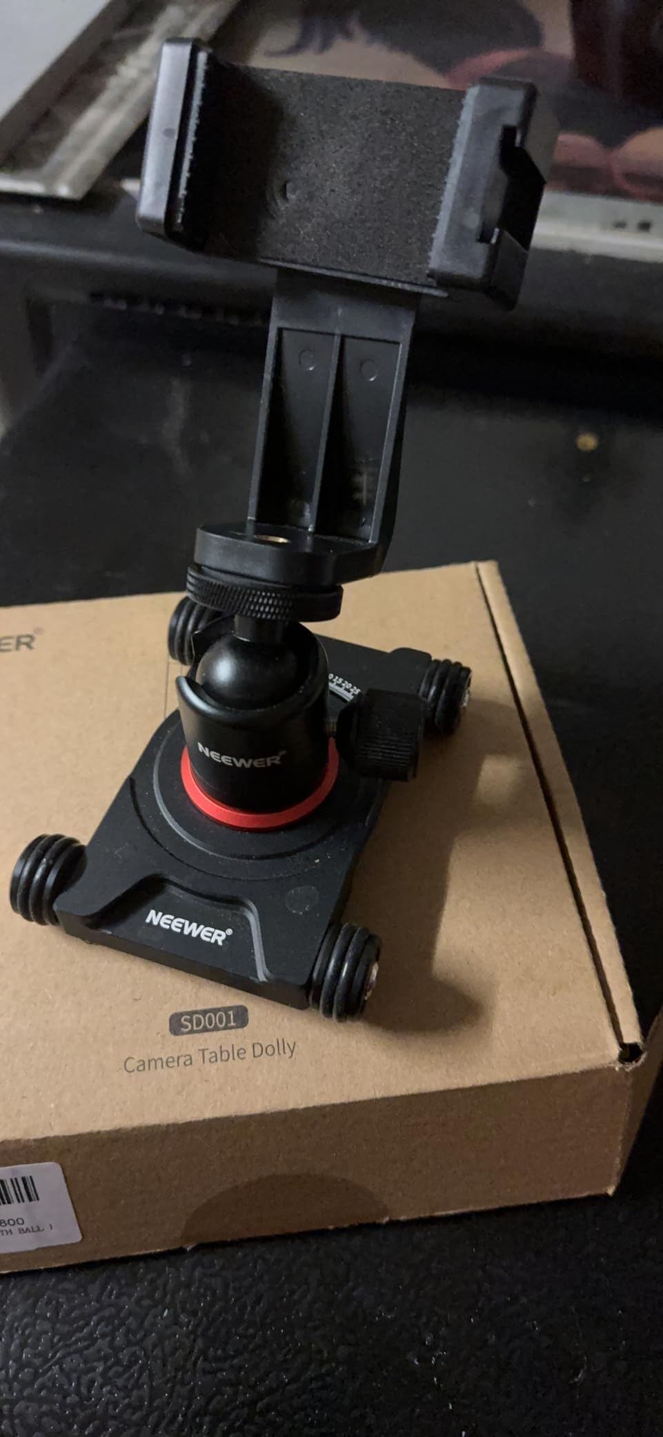 NEEWER Camera Slider Dolly with Ball Head & Phone Clamp, 4 Wheeled Tabletop Dolly Manual Skater with 360 Degree Panorama (SD001) customer photo 1
