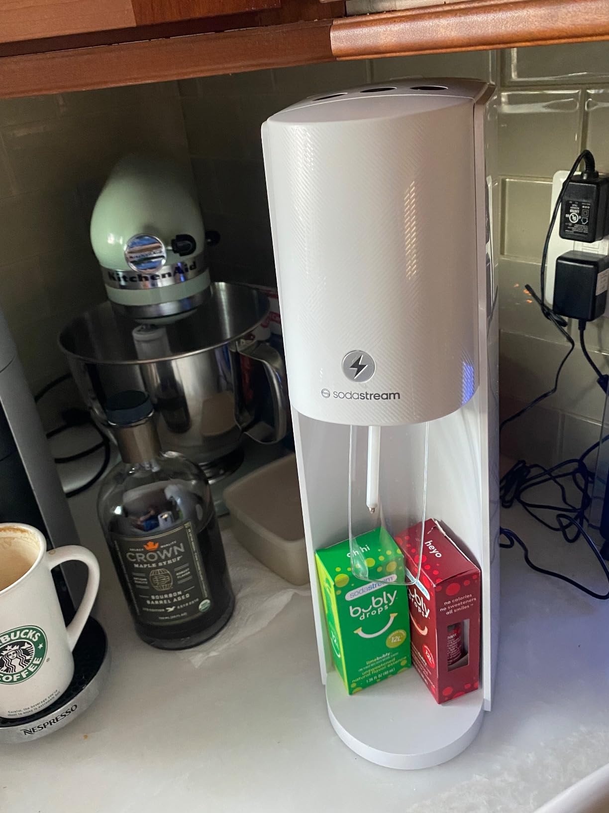 SodaStream - E-TERRA Soda Maker | VALUE BUNDLE | 3 Automatic Carbonation Levels | Includes 2x CO2 Cylinders, 3x 32 Fl Oz Dishwasher Safe Bottles, 2x Bubly Fruit Flavor Drops, 1x Power Adapter | Black customer photo 2