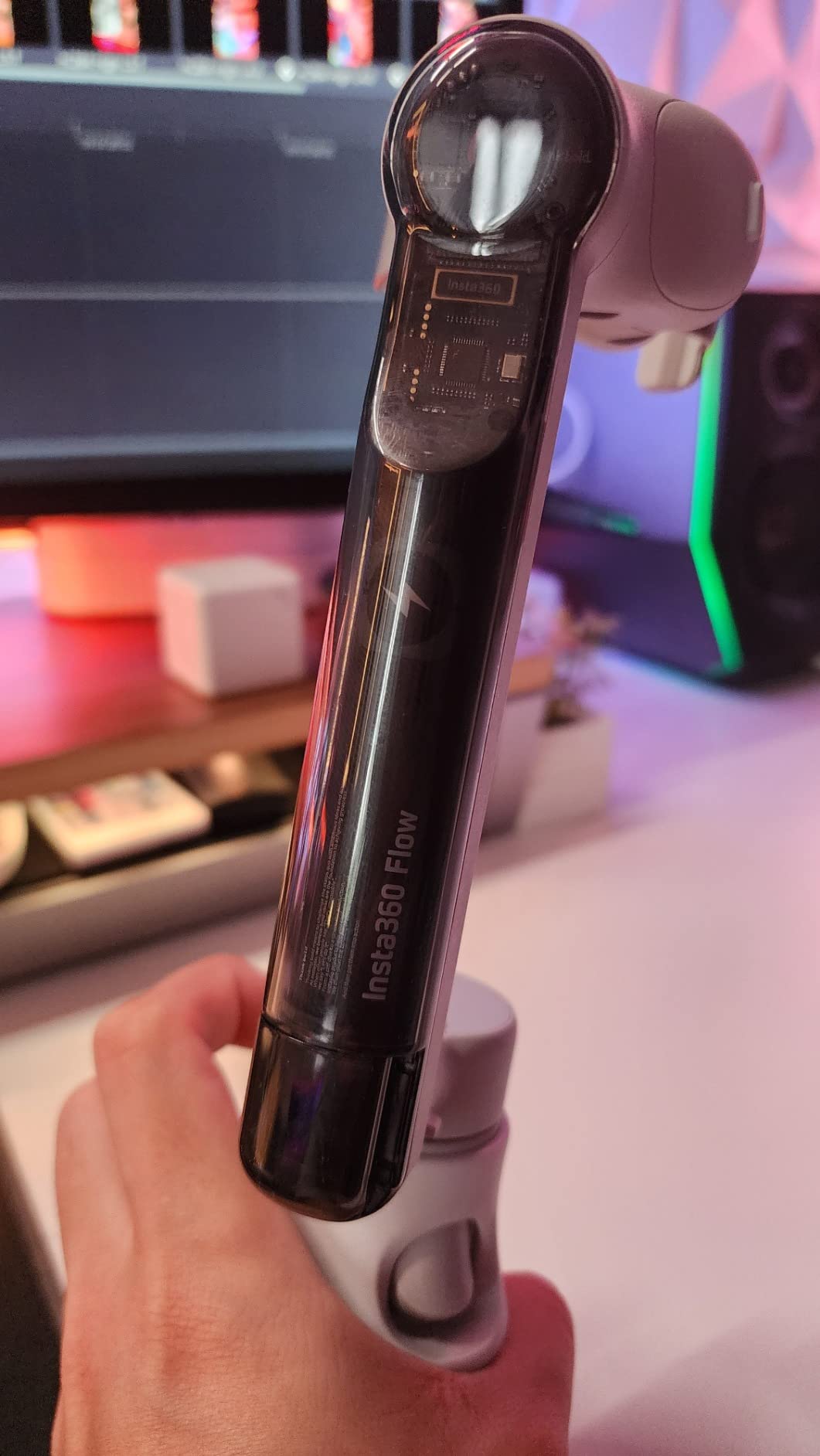 INSTA360 Flow Creator KIT - AXIS Gimbal STABILIZER for Smartphones - Gray customer photo 1