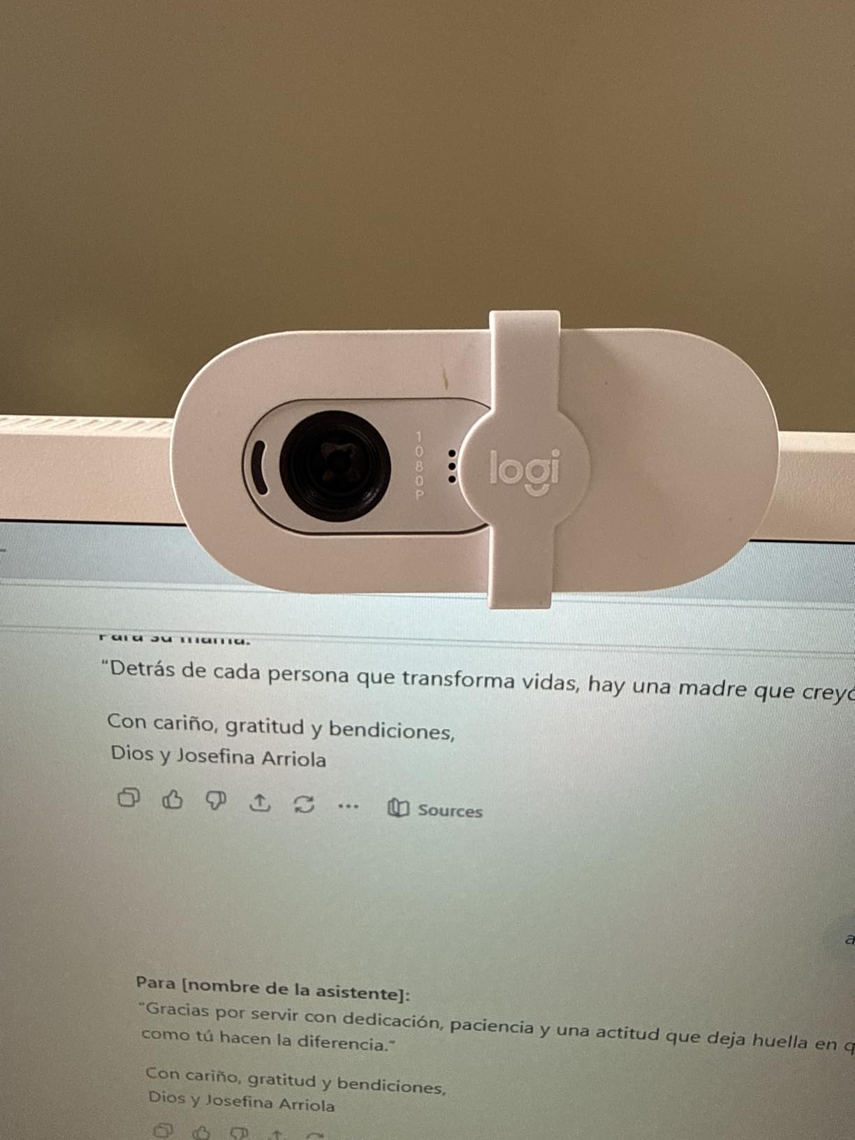 Logitech Brio 101 Full HD 1080p Webcam for Meetings, Streaming, Desktop, Laptop, PC - Built-in Mic, Shutter, Works with Zoom, Microsoft Teams, Nintendo Switch 2's new GameChat Mode, USB-A,-Black customer photo 1