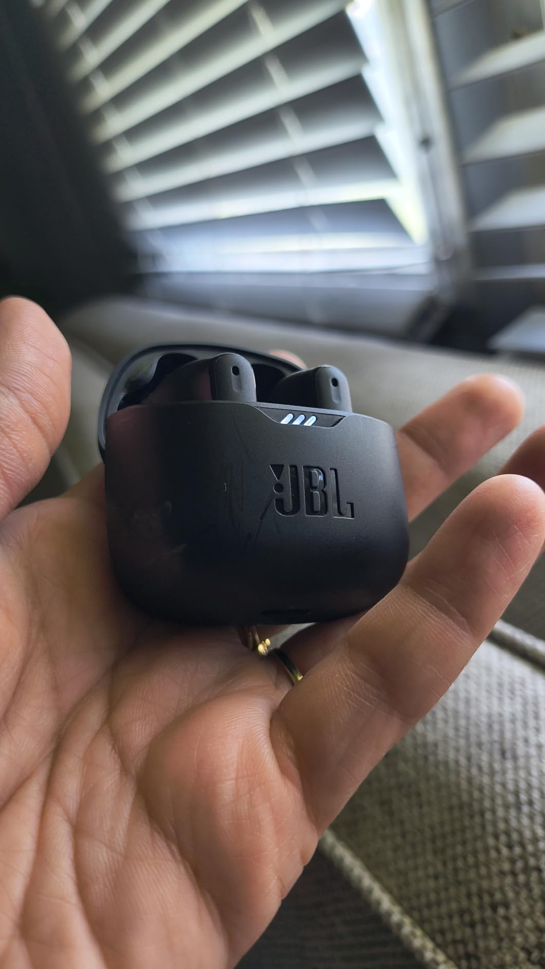 JBL Tune Flex - True Wireless Noise Cancelling Earbuds (Black), Small customer photo 1