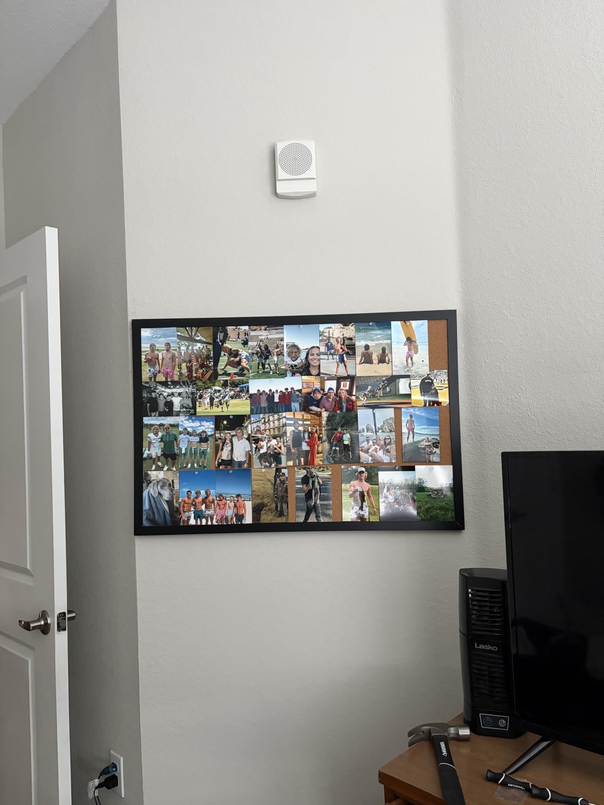 VEVOR 24 x 36 Cork Board, Large Bulletin Board with Black MDF Frame, 10 Push Pins Included customer photo 1