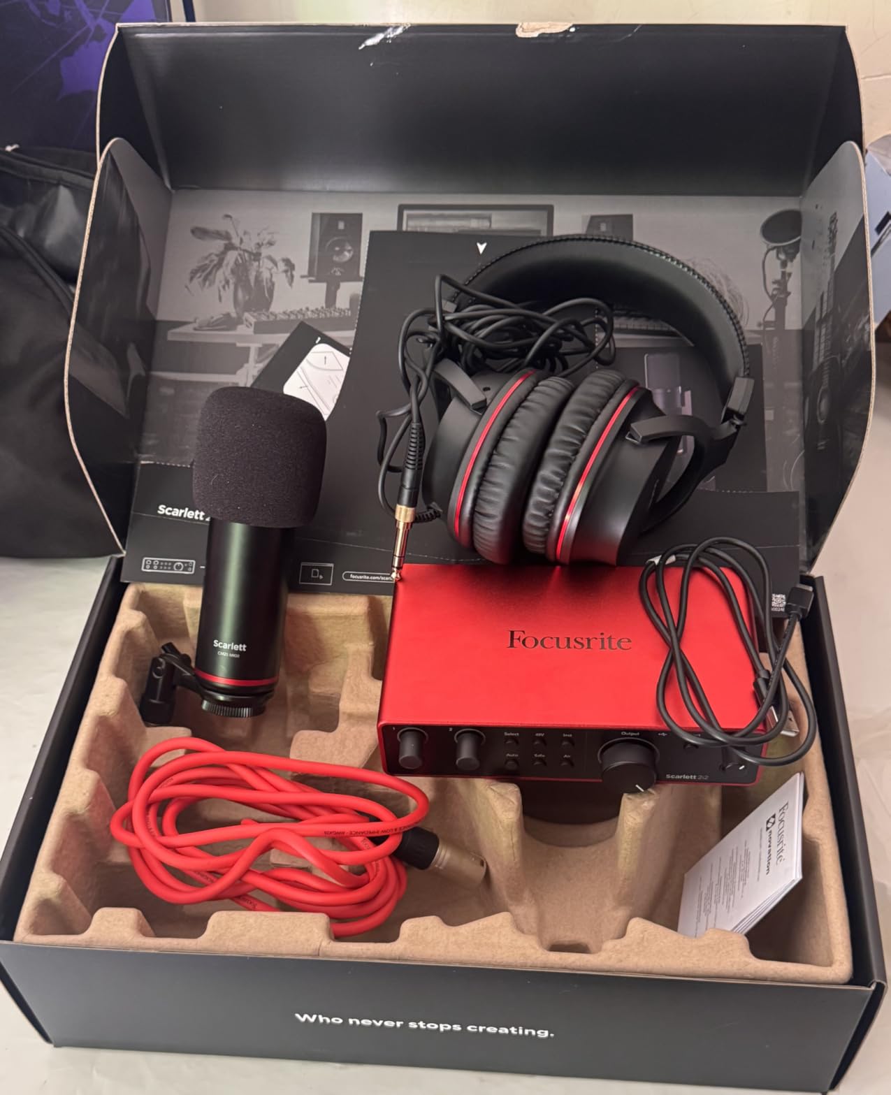 Focusrite Scarlett 2i2 Studio 4th Gen USB Audio Interface Bundle for the Songwriter with Condenser Microphone and Headphones for Recording, Streaming, and Podcasting customer photo 1