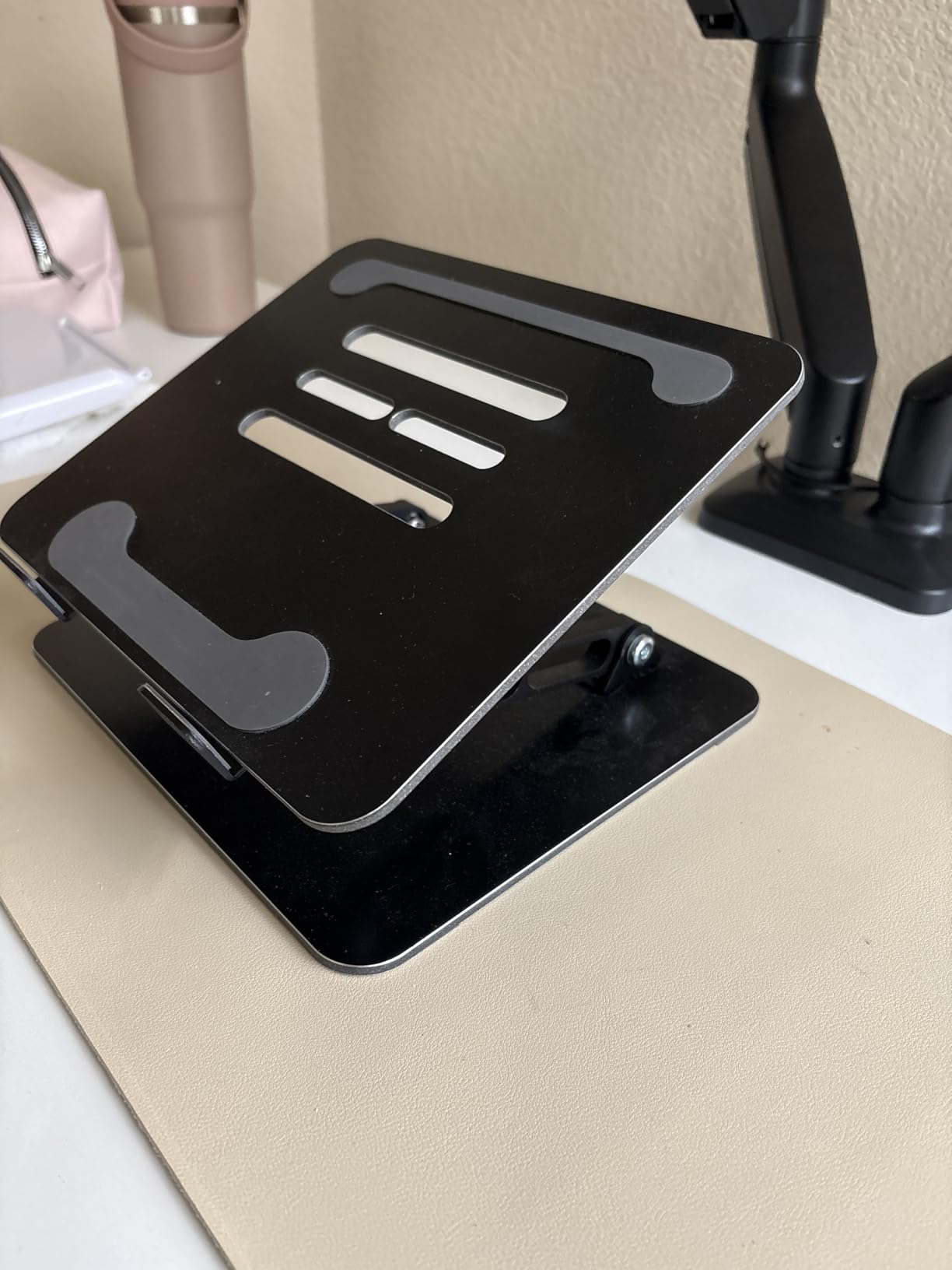 Adjustable Laptop Stand for Desk, Metal Foldable Laptop Riser Holder, Portable Desktop Book Stands, Ventilated Cooling Computer Notebook Stand Compatible with 10-15.6