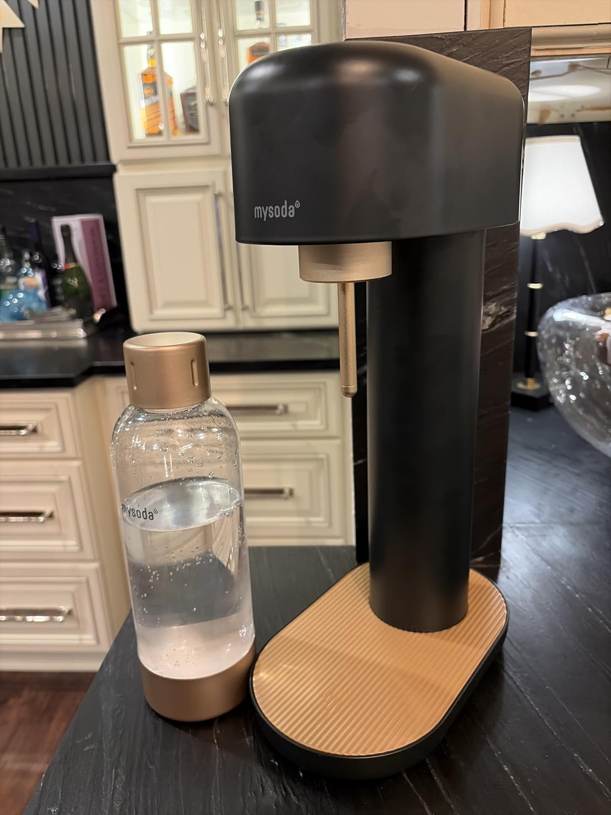 Mysoda Ruby 2 Sparkling Water Maker - with 1L Bottle - Black Copper | Silent Aluminum Sparkling Water Maker - Premium Quality - Ideal for Everyday Home Carbonation | CO2 Cylinder not Included customer photo 1