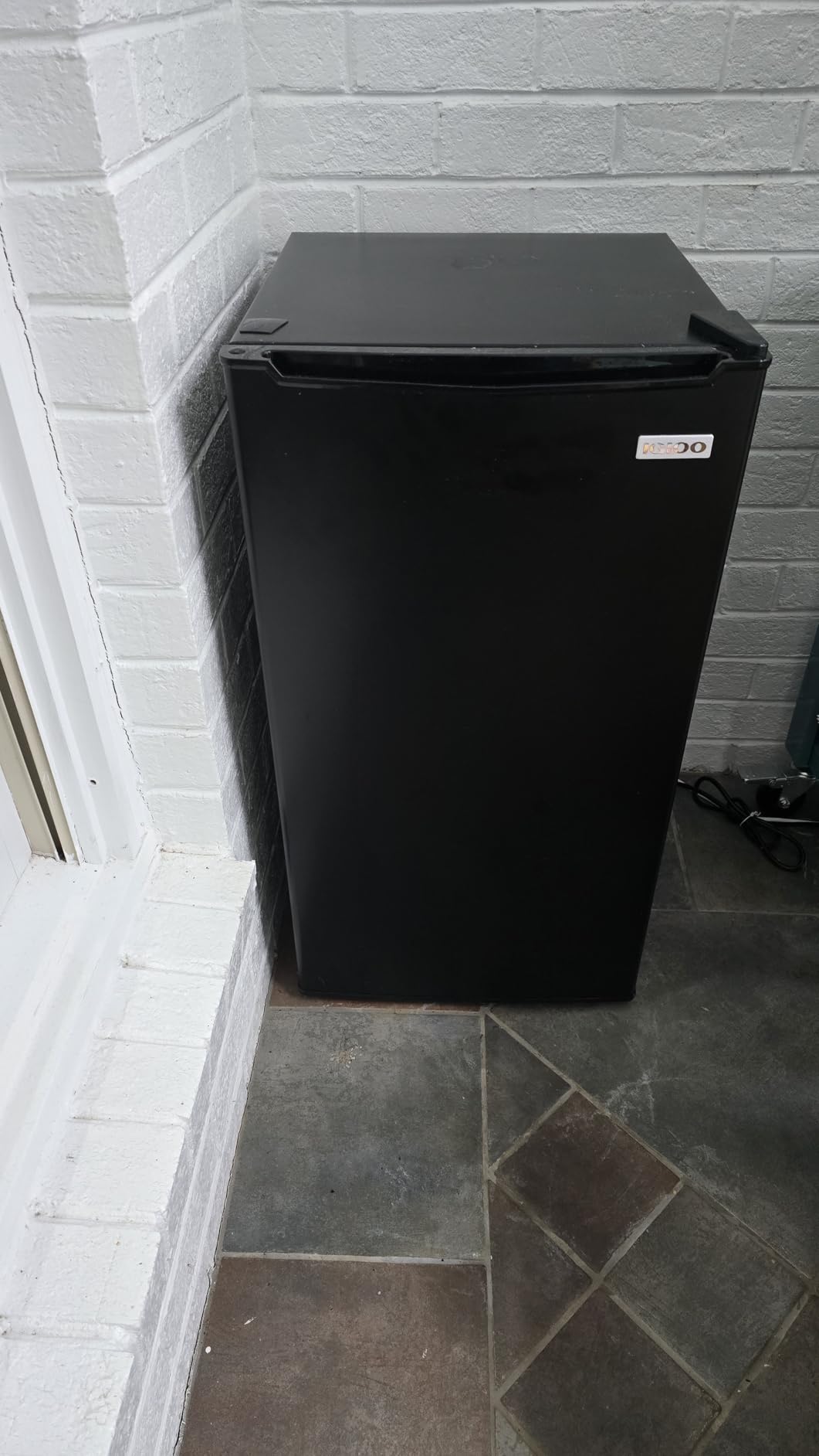 Igloo 3.2 Cu.Ft. Mini Fridge with Freezer - Single Door Compact Refrigerator with Glass Shelves for Homes, Dorms & Offices - Keep Snacks, Drinks & Frozen Foods Cool with Temperature Control Mini Fridge customer photo 1