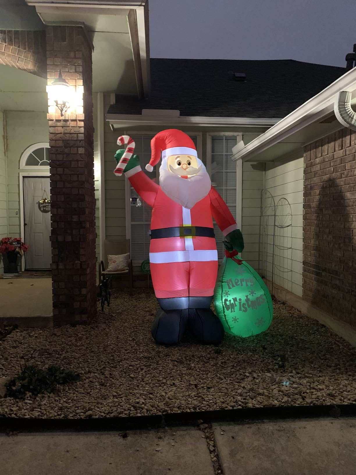 8 FT Christmas Inflatable Santa Claus with Candy and Big Gift Bag Outdoor Decor, Blow Up IP44 Weatherproof Xmas Decorations for Yard, Built-in LED Light for Garden Lawn Indoor Winter Holiday customer photo 1