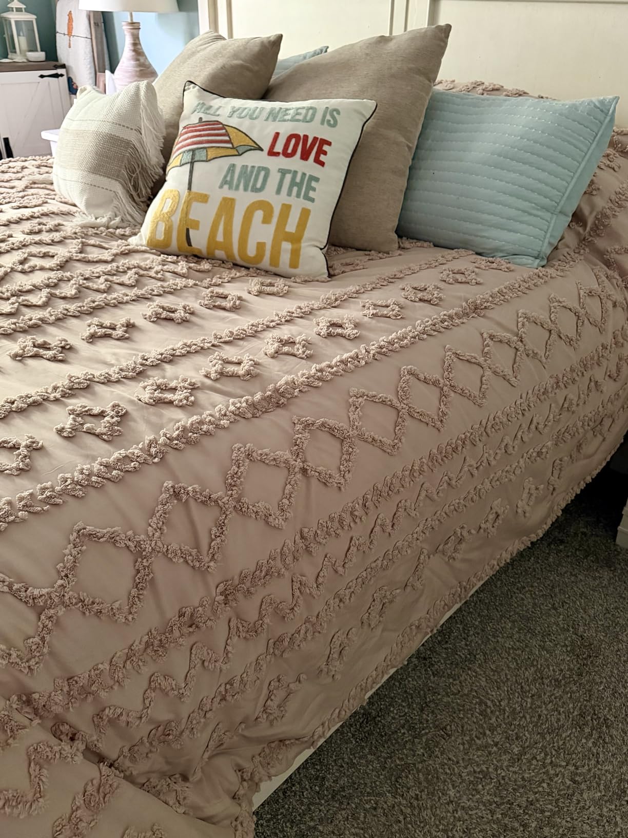 Bedsure Tufted Boho Comforter Set Queen Size - Beige Boho Bed Set, GentleSoft 3 Pieces Farmhouse-Style Embroidery Bedding, Soft Jacquard Kids' Queen Comforter for All Seasons customer photo 1